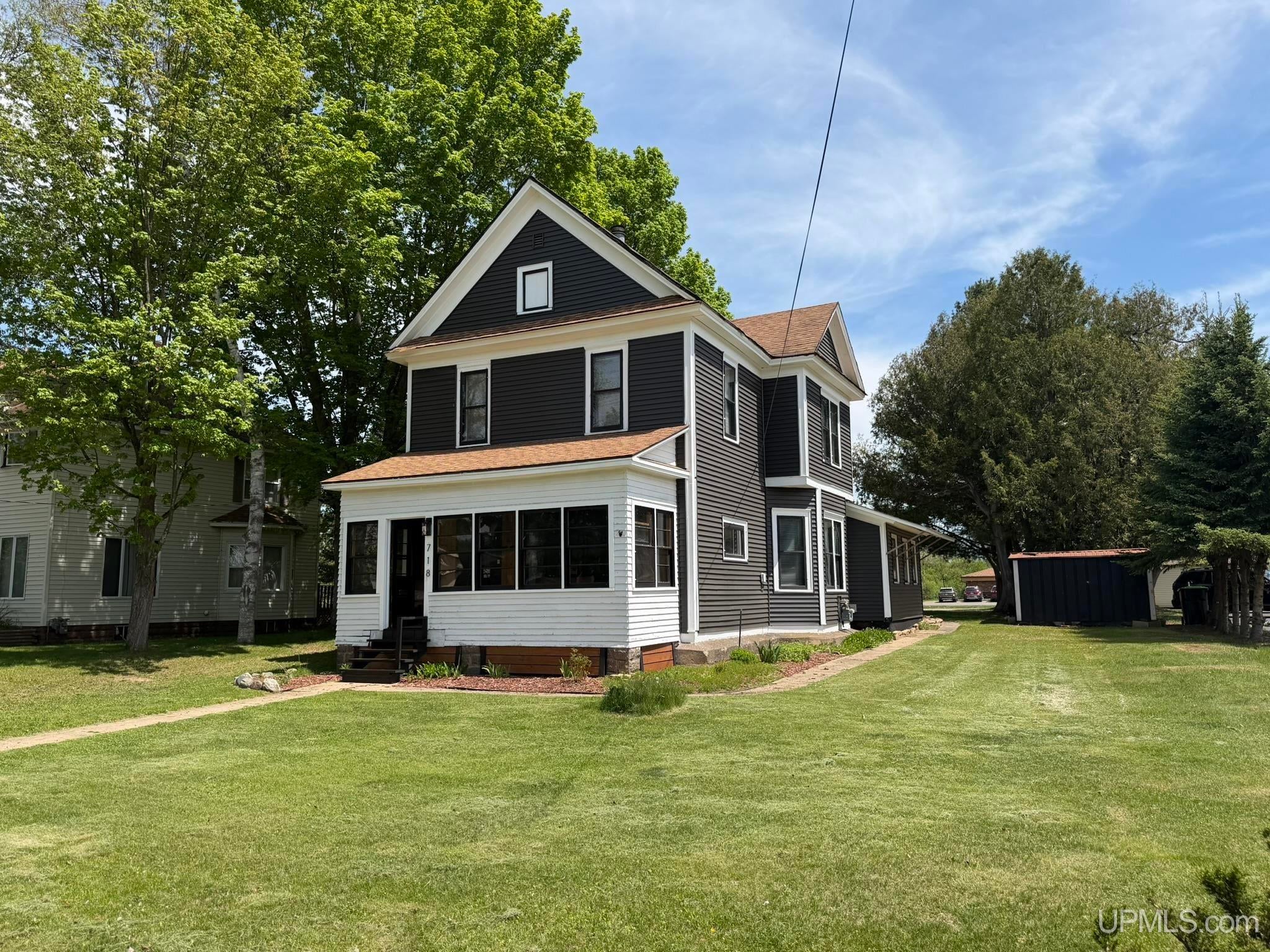 718 N Fourth Street — photo