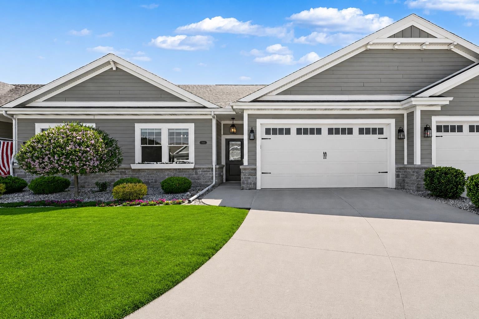 609 Breaker Cove Drive — photo