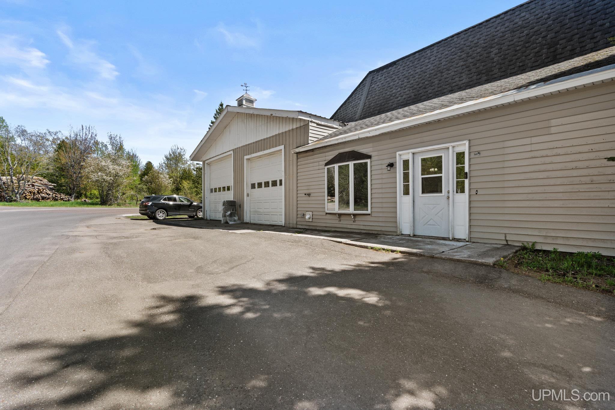 301 Third Street — photo
