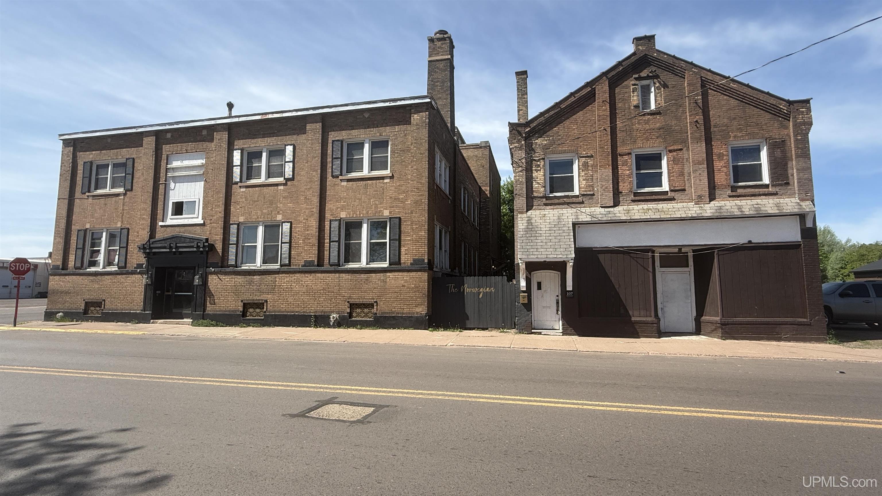 101 N Lowell Street — photo