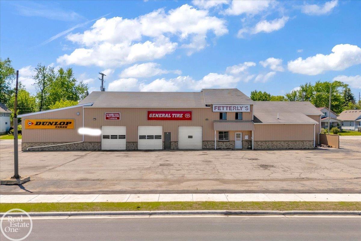 2026 Lapeer Road — photo