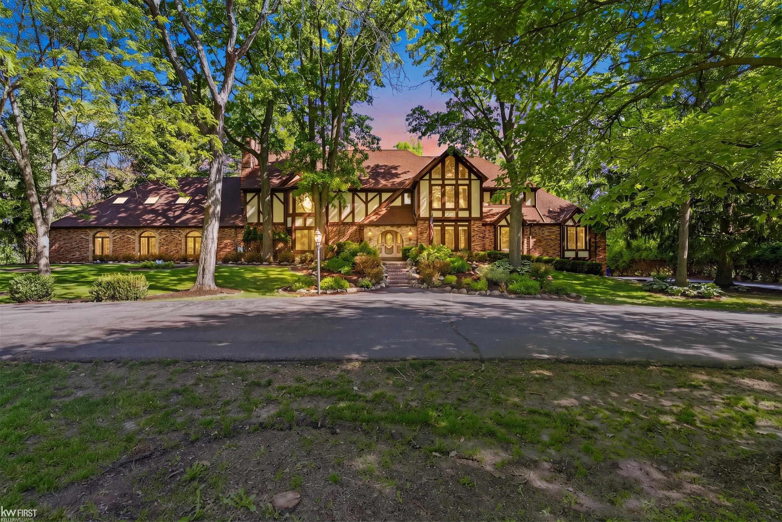 9220 Creekwood Lake Trail — photo