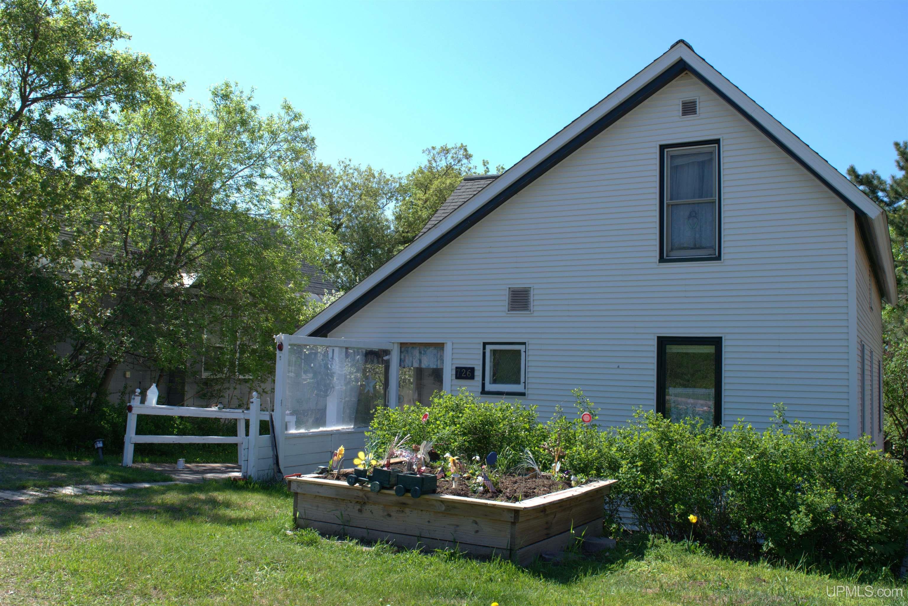 726 N Lincoln Drive — photo