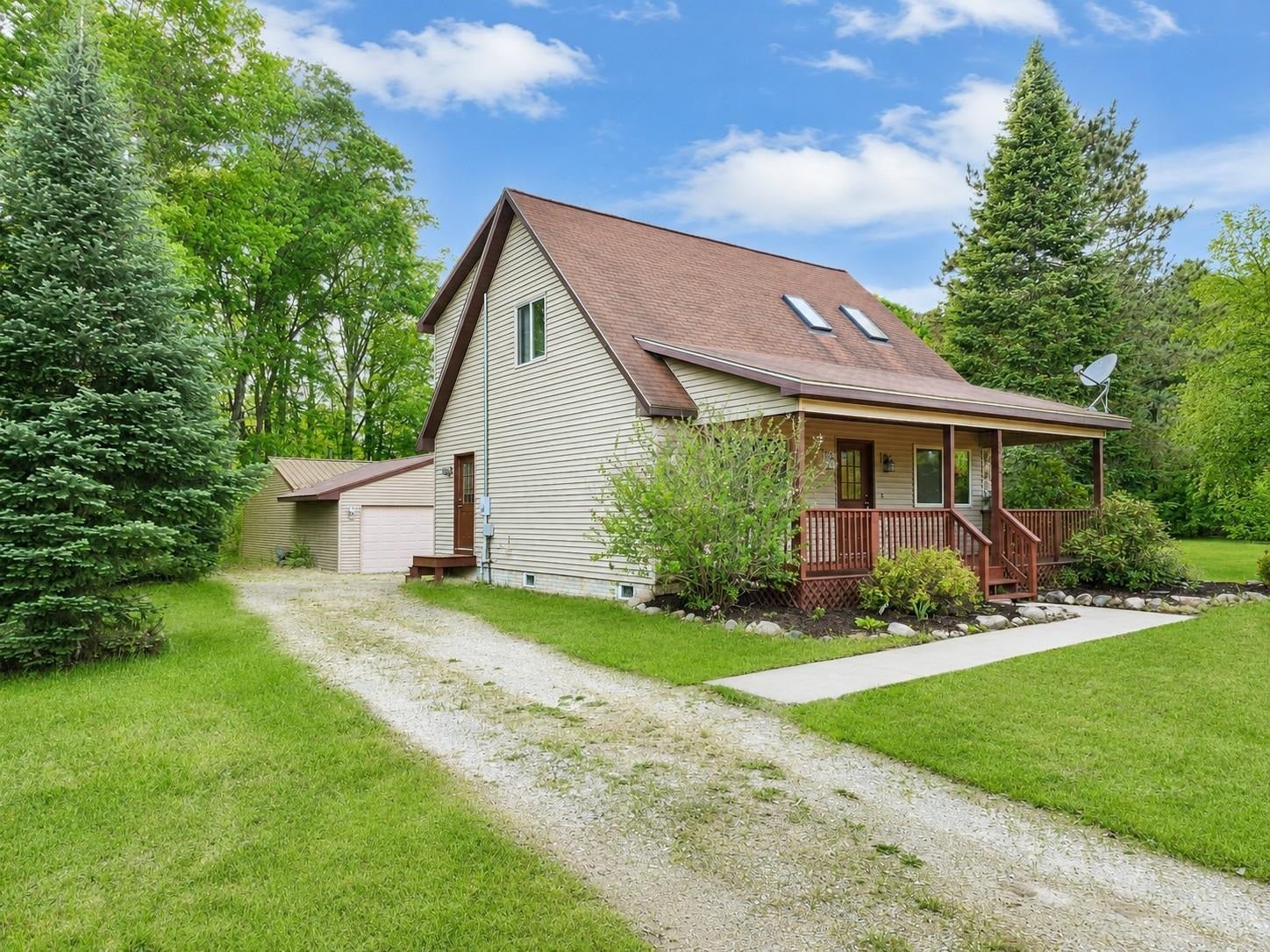 3230 Pinehurst Drive — photo
