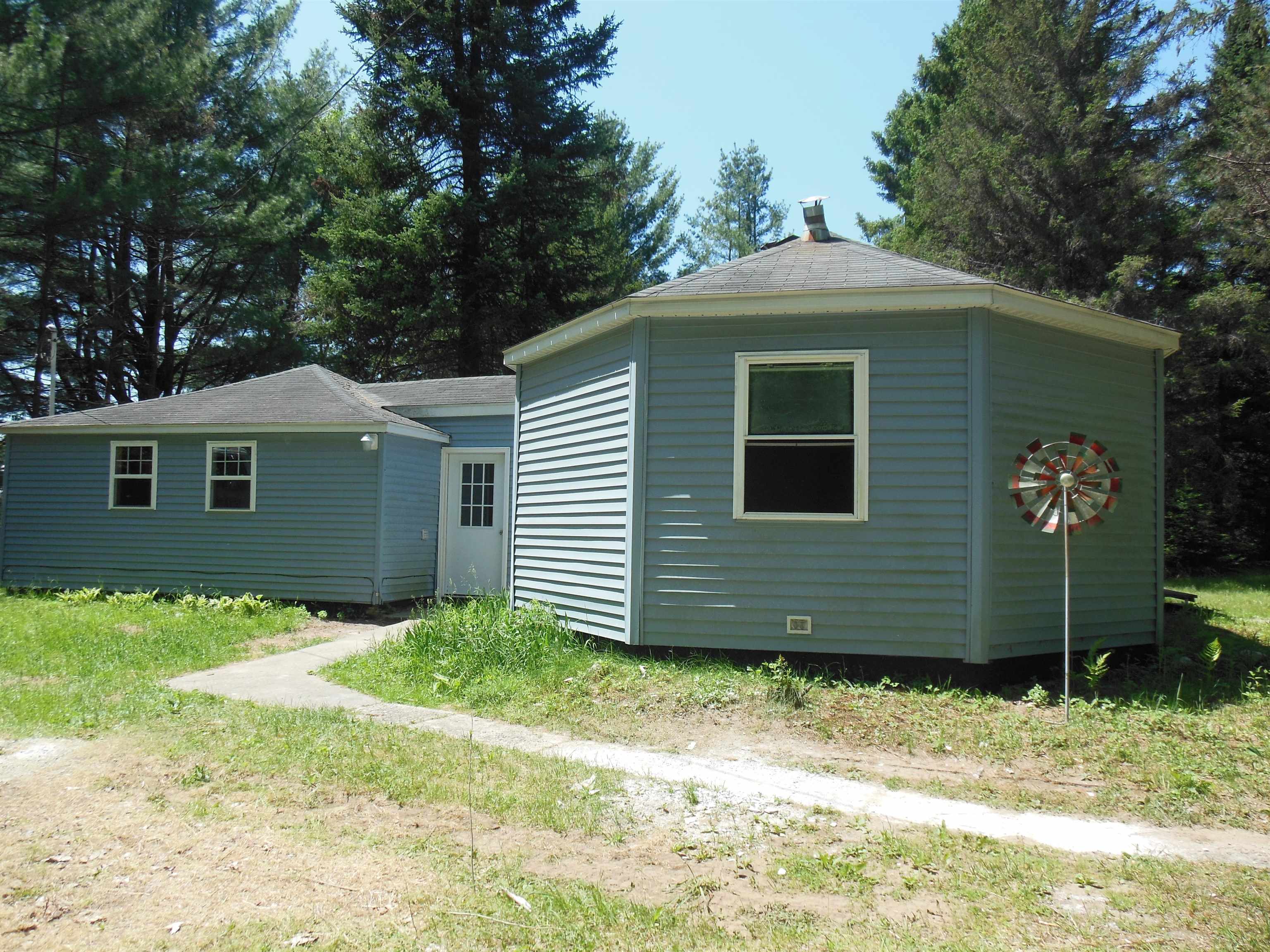 8870 E Townline Lake Road — photo