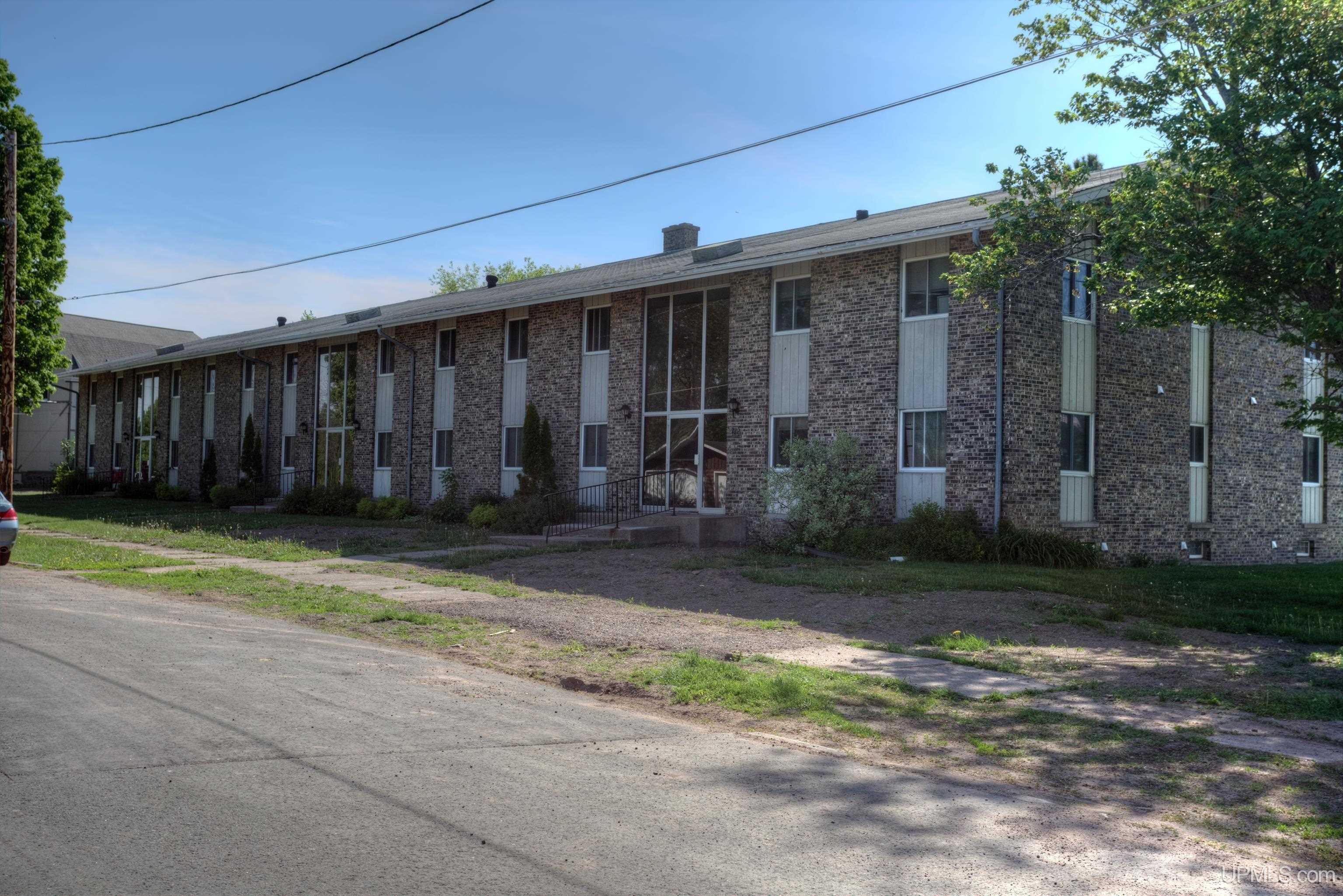 246 Ashland Court — photo