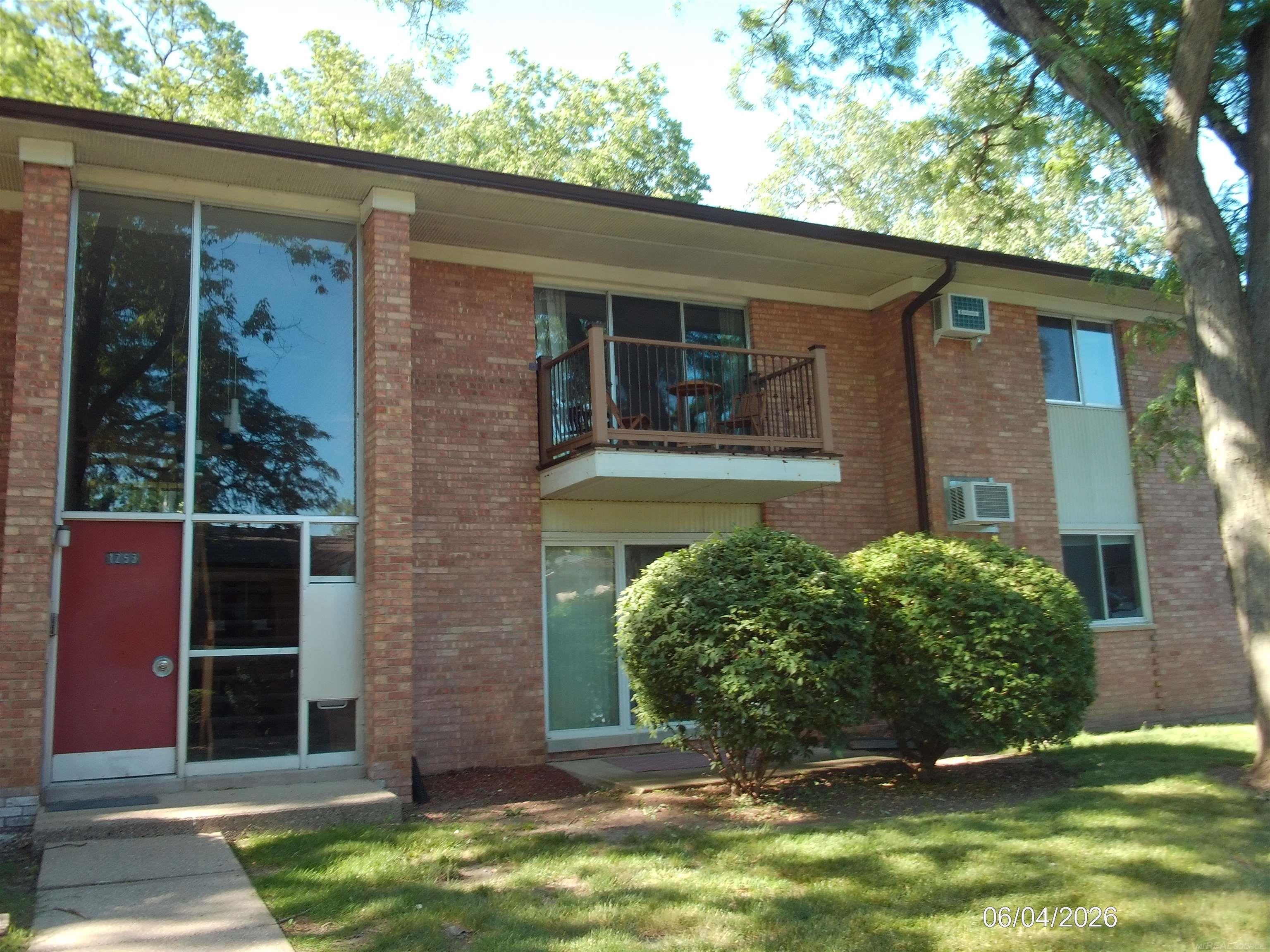 1253 Island Drive 104 — photo