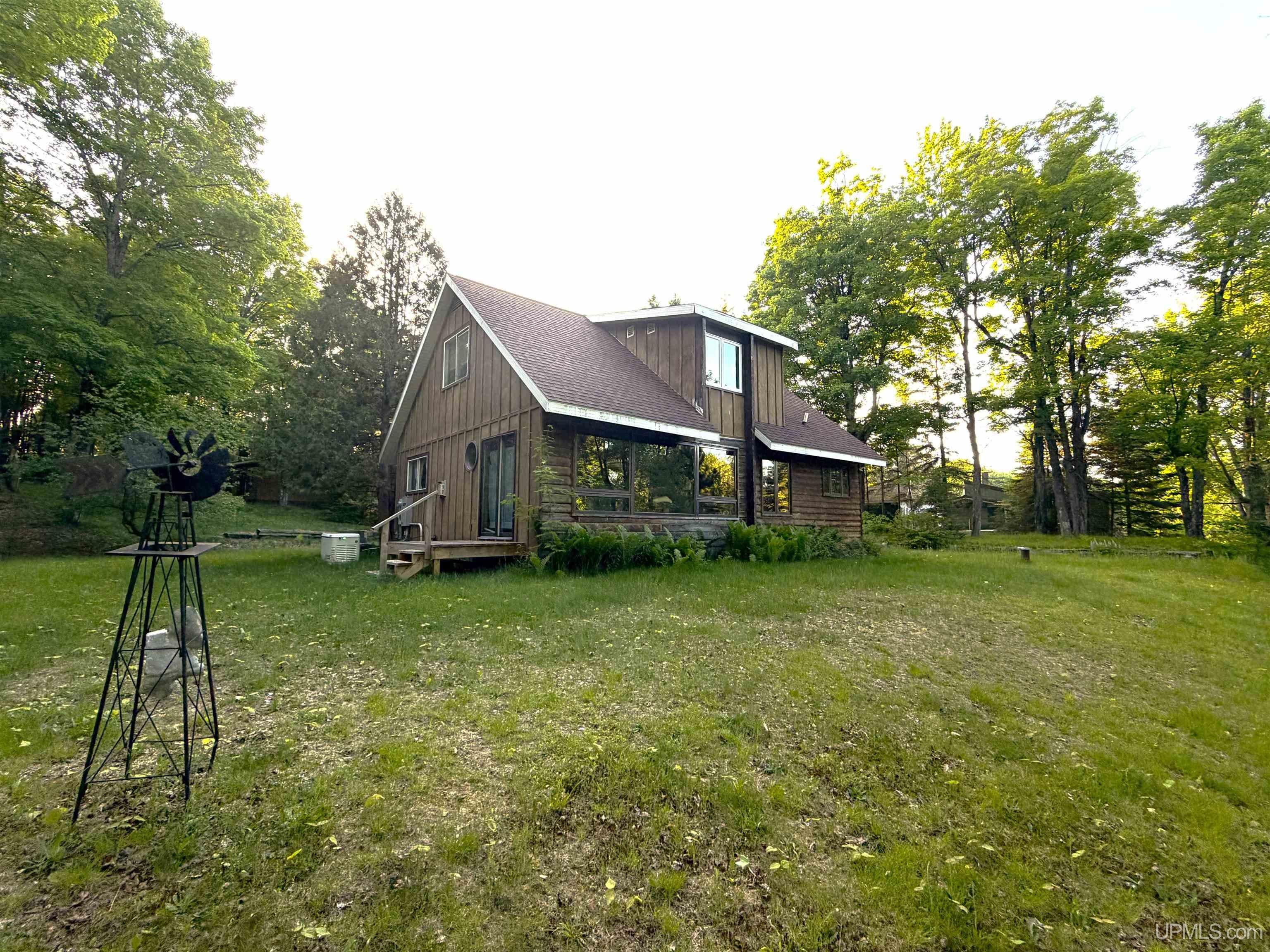 6782 Magpie Lane — photo