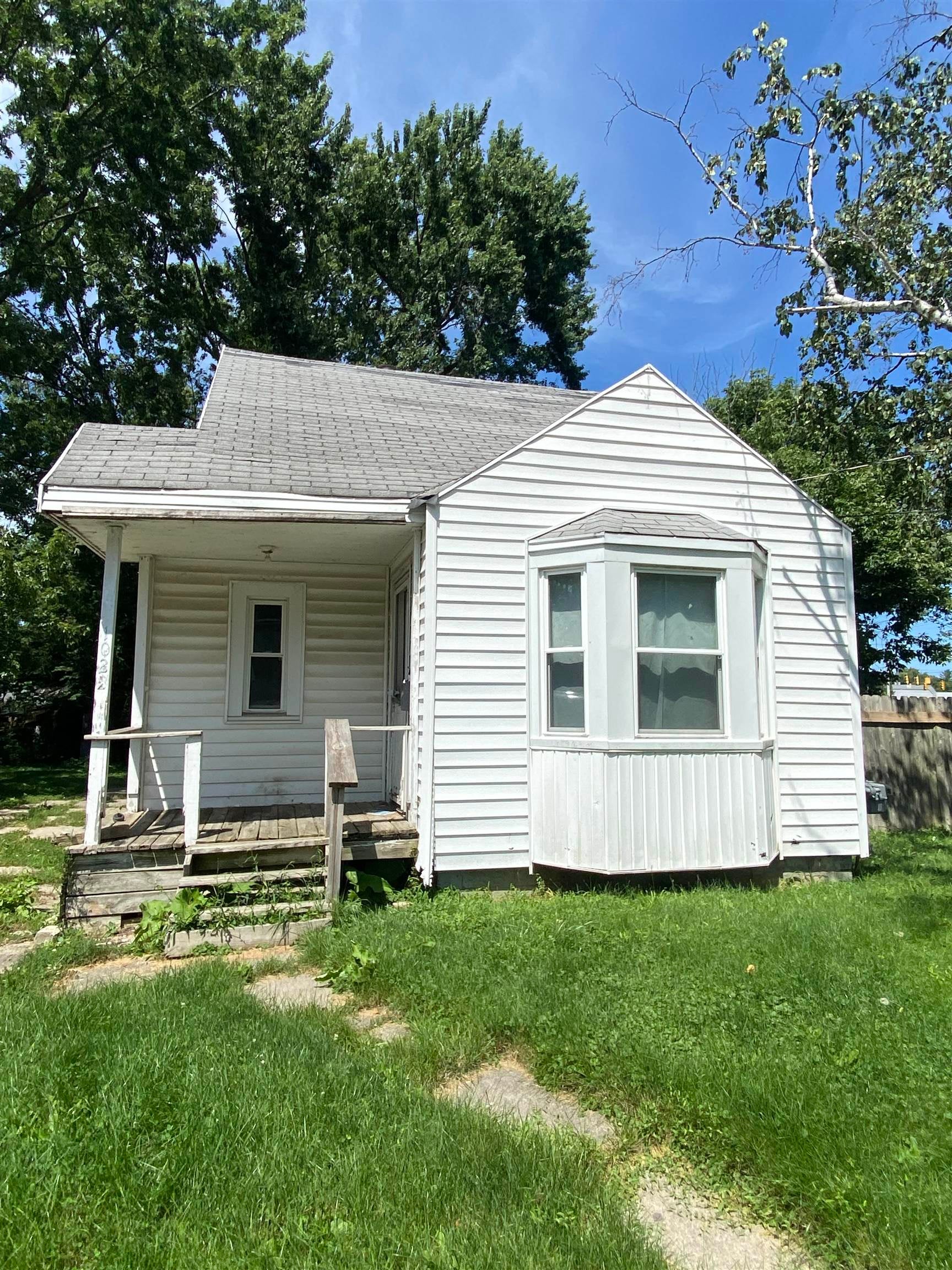 1028 Campbell Street — photo