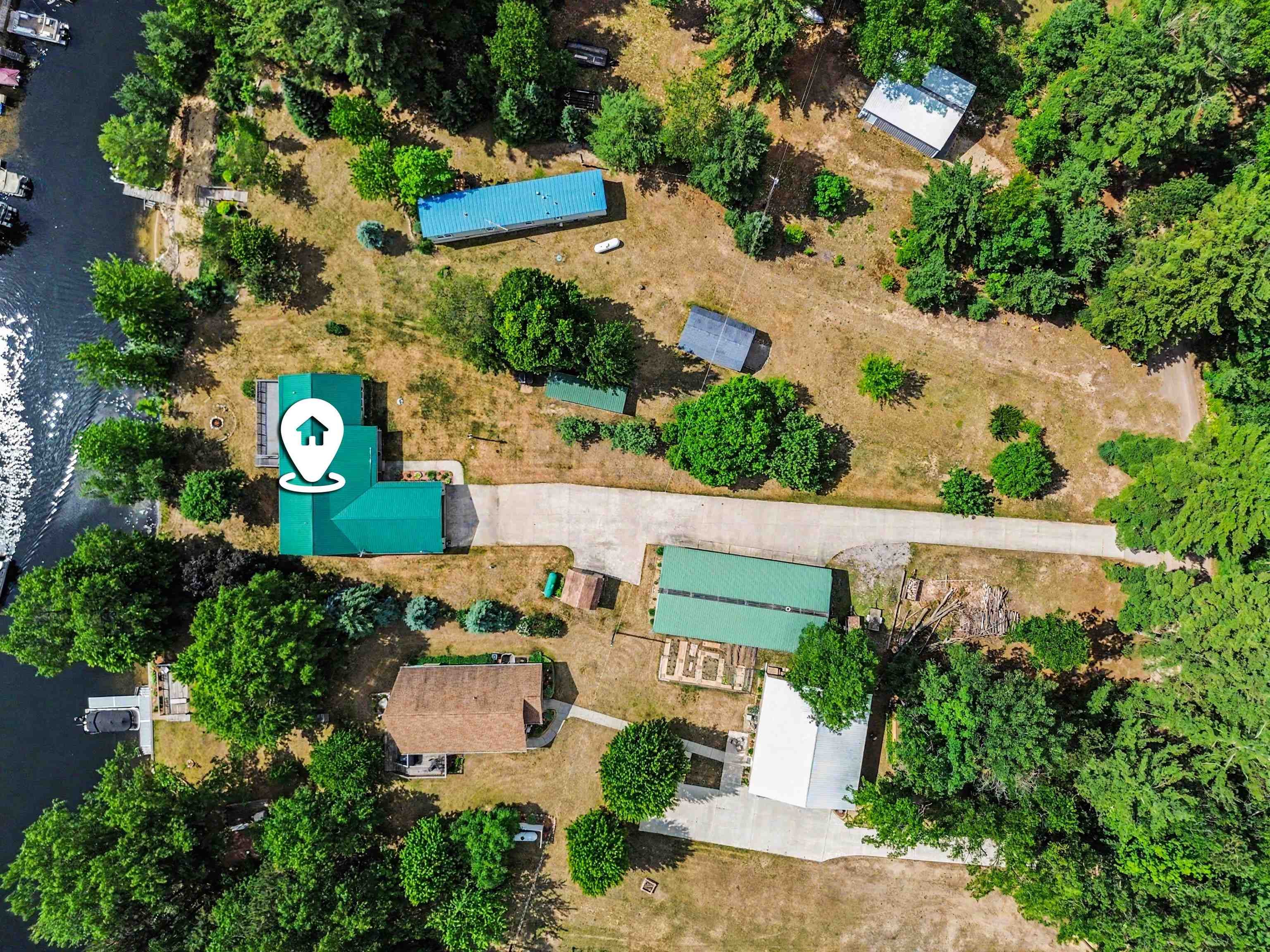 4181 Edgewater Drive — photo