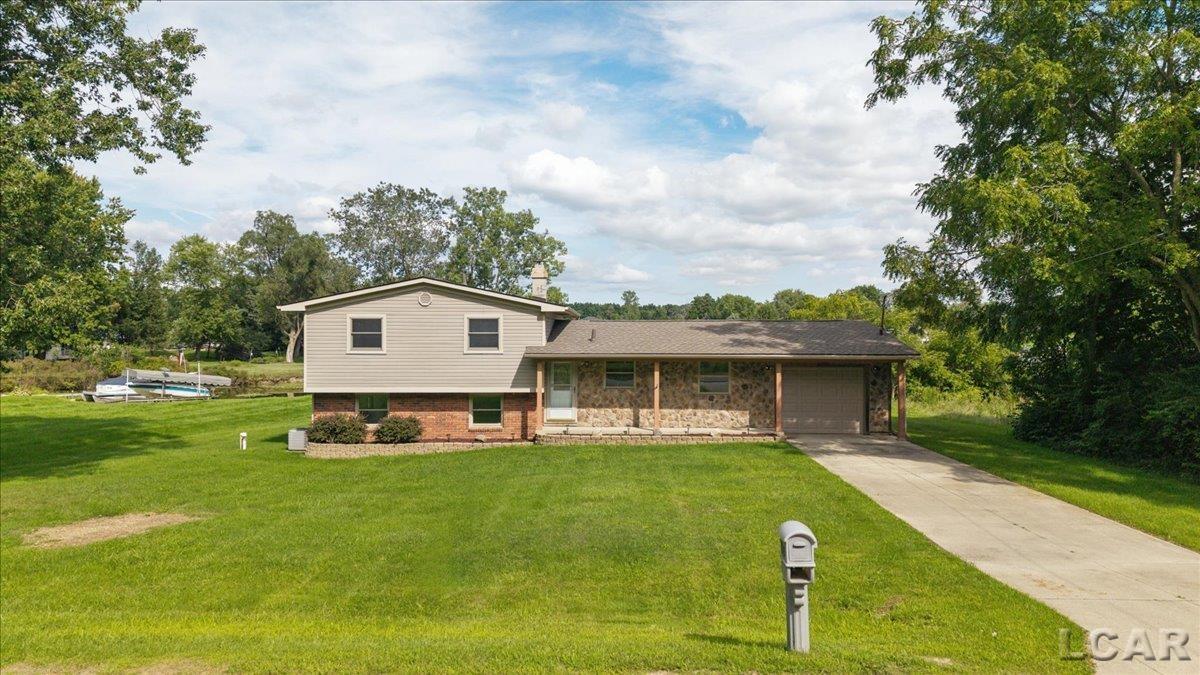 9315 Kingsley Drive — photo