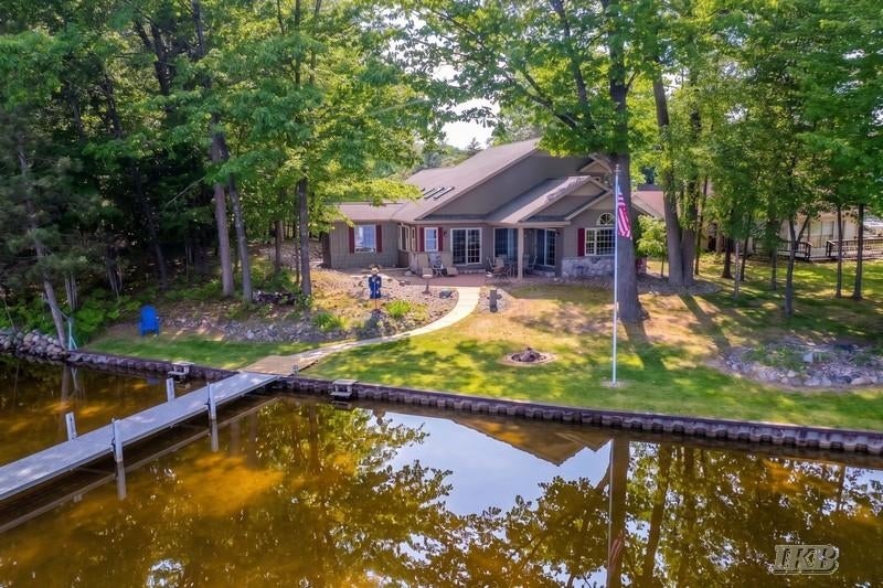 4837 Buxton Court — photo