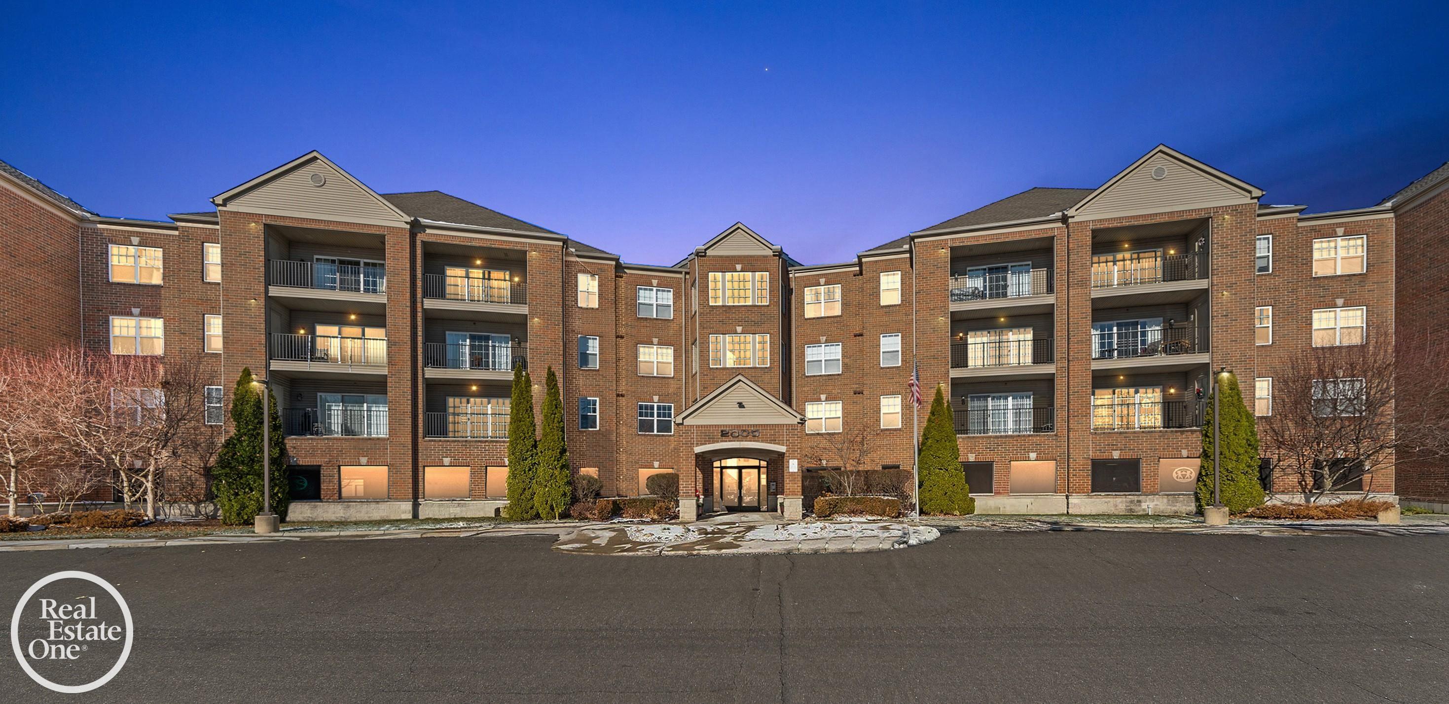 2118 Country Club Drive Unit #10 — photo
