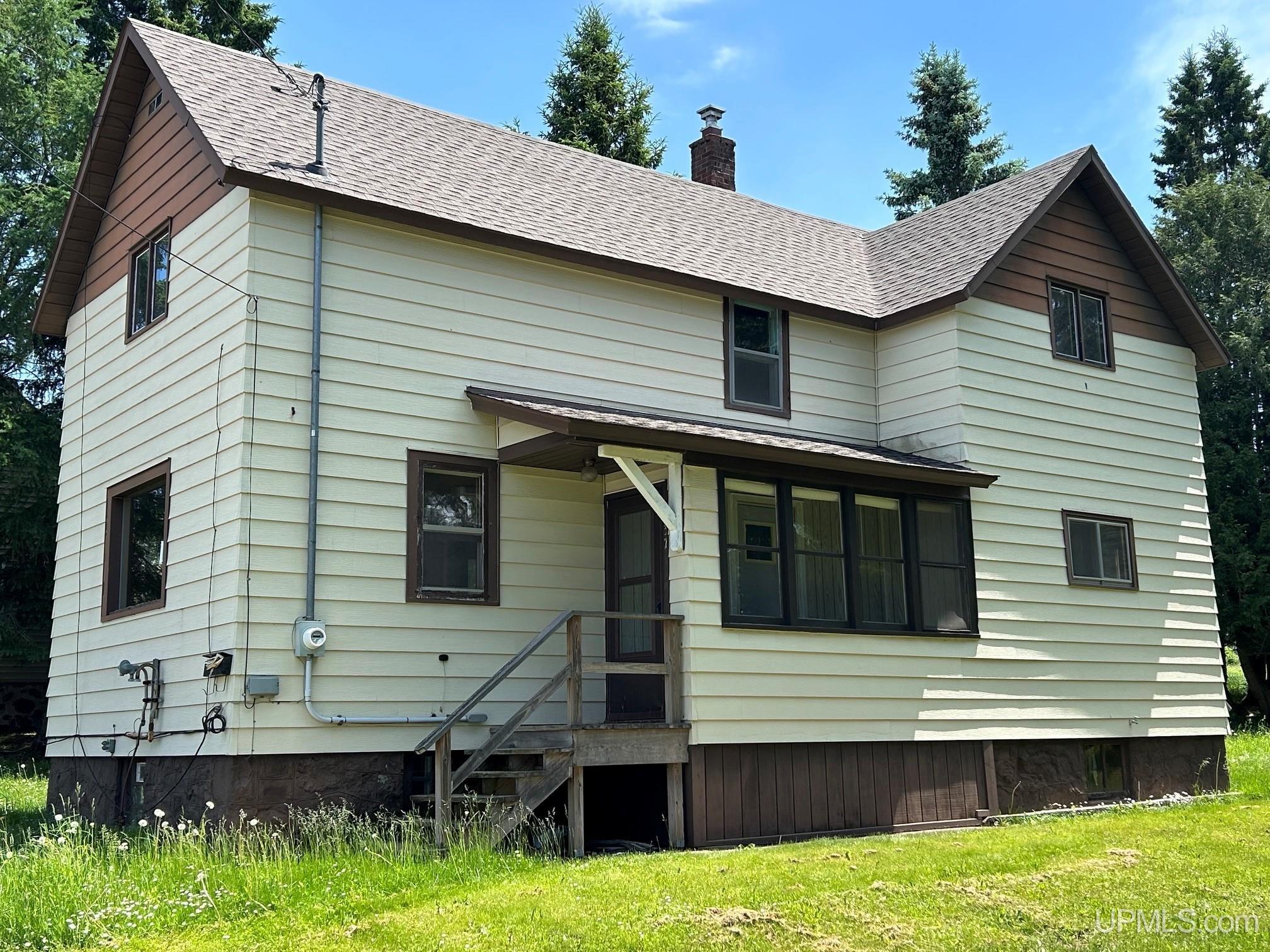 237 E Pine Street — photo