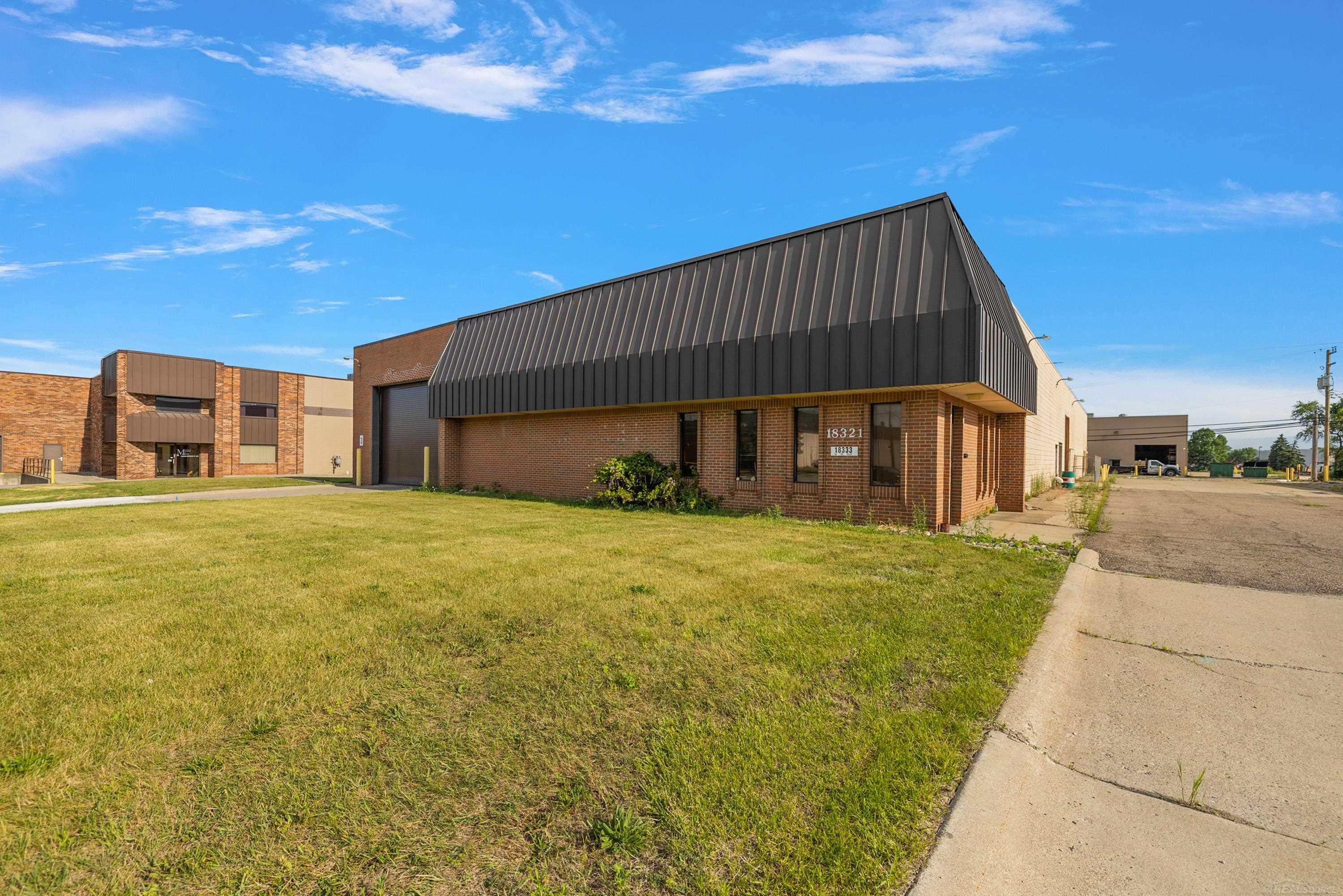 18321 Mike C Court — photo