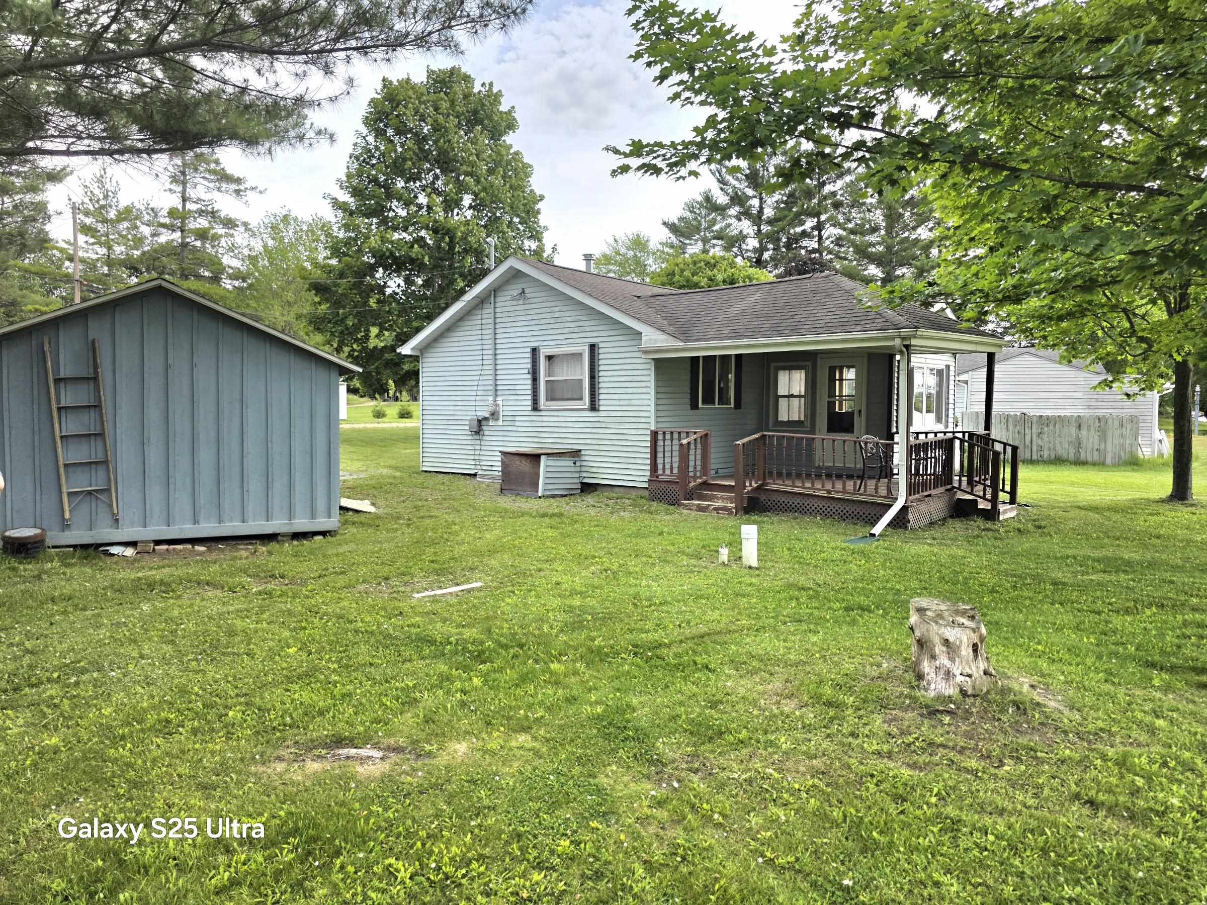 101 Riverside Drive, Beaverton, MI 48612 — photo 2