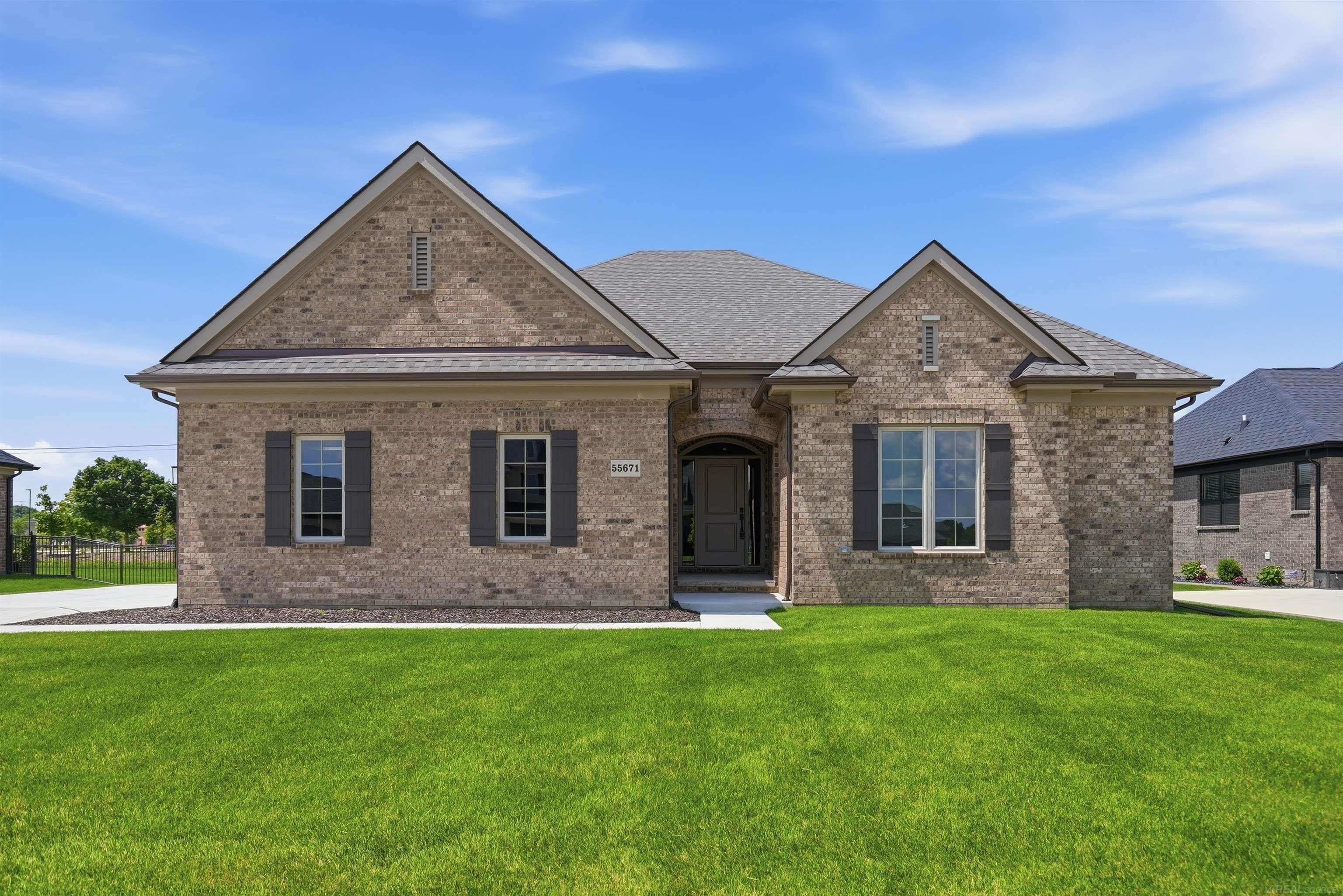 55671 Bay Oaks Court — photo