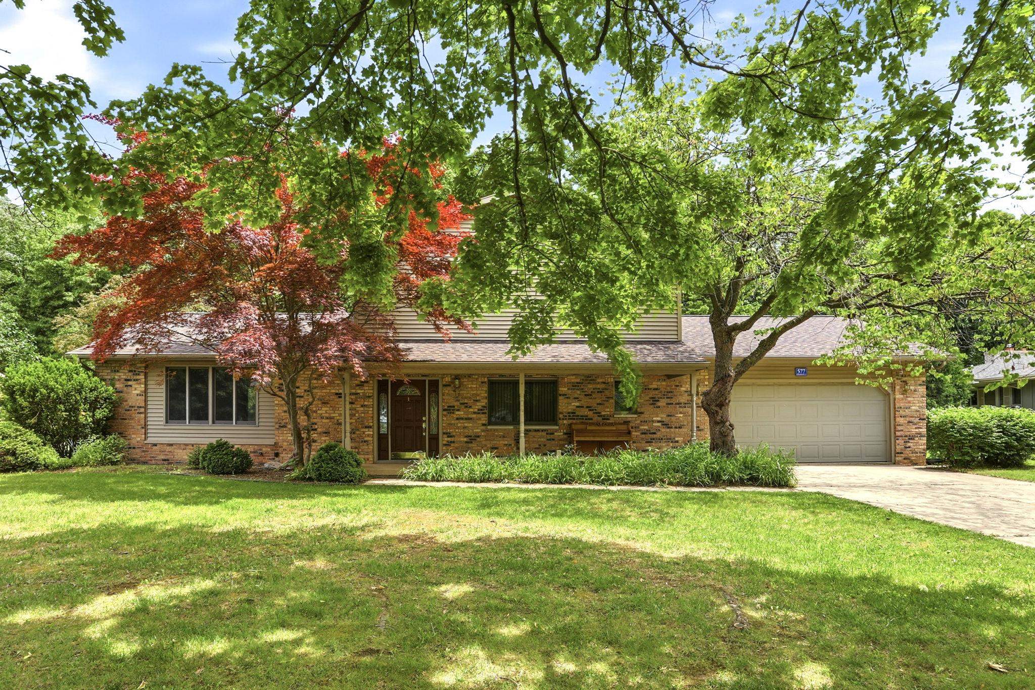 577 E Franconian Drive — photo