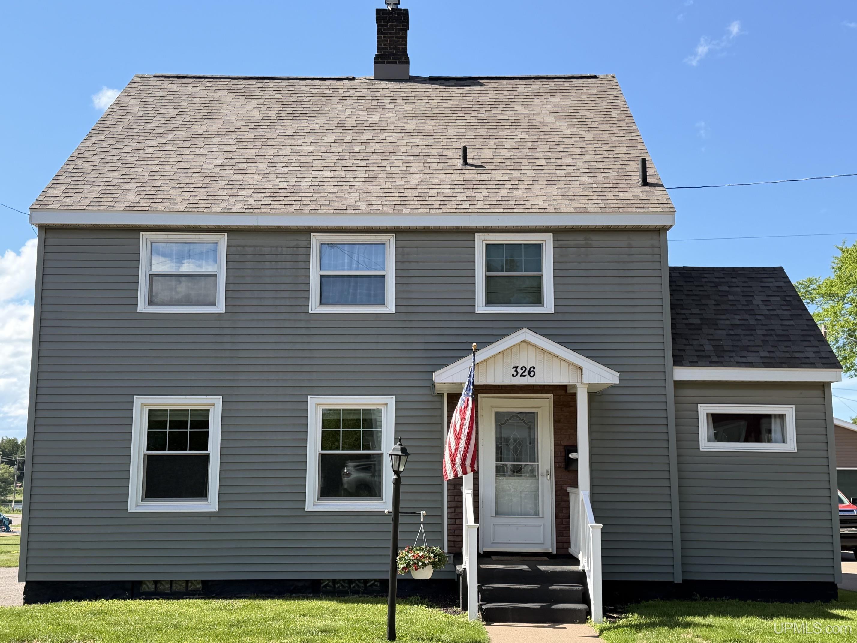 326 W Ridge Street, Ishpeming, MI 49849