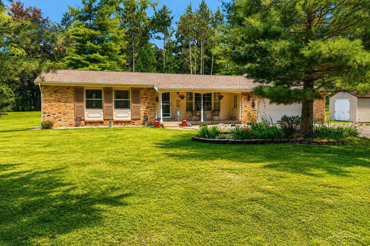 20440 Thornapple Lane — photo