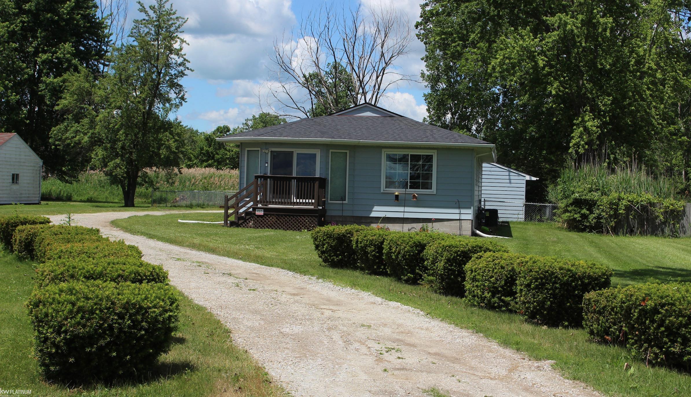 7938 River Road — photo