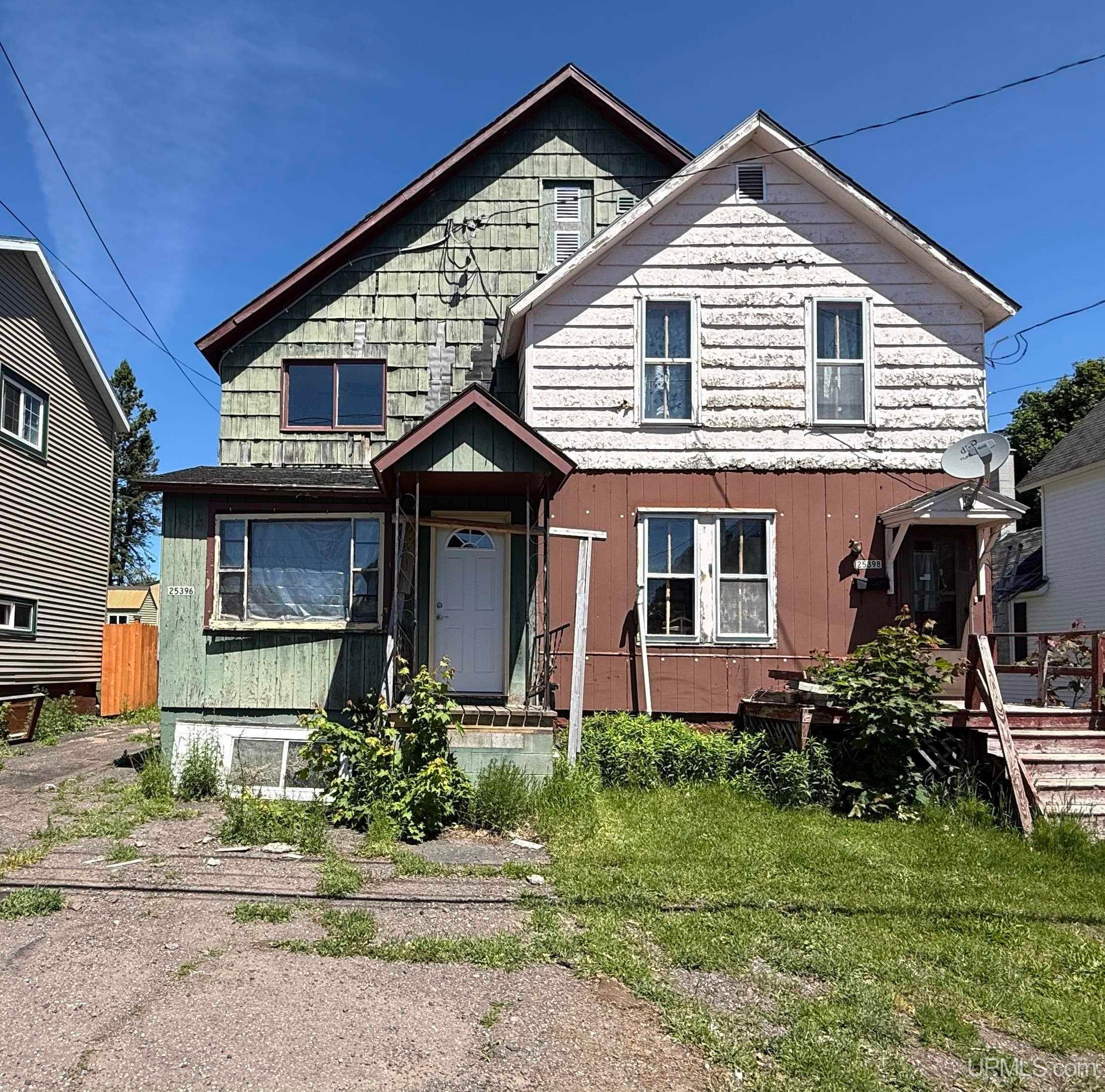 25396 Portland Street — photo