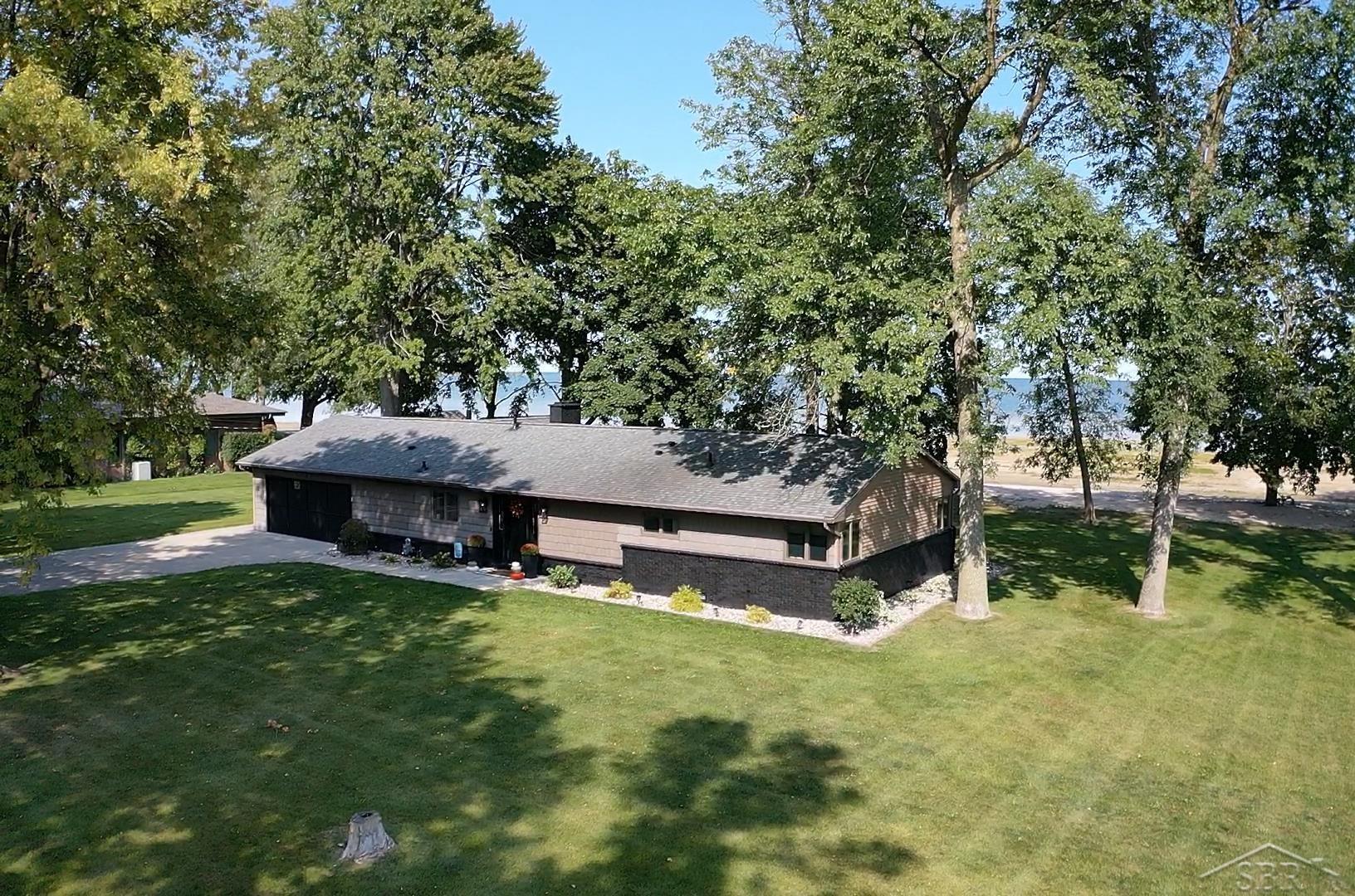 44 N Linwood Beach Road — photo