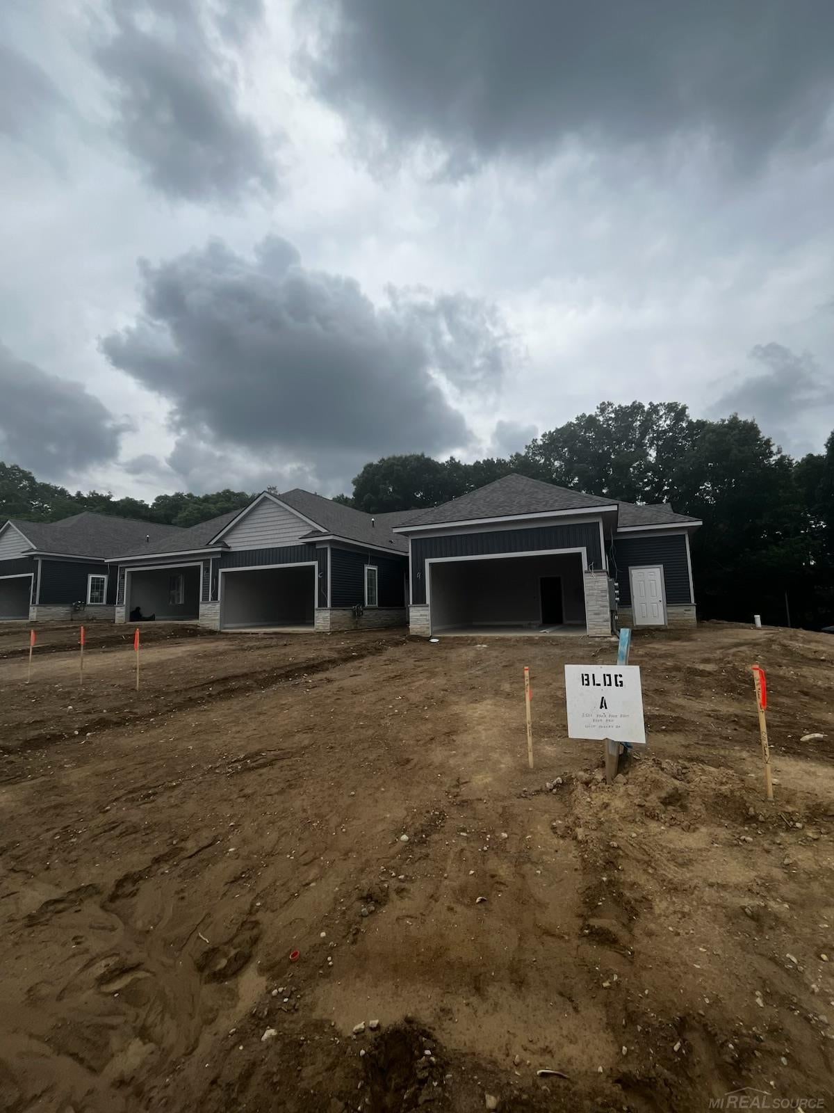 8520 West Valley Drive — photo