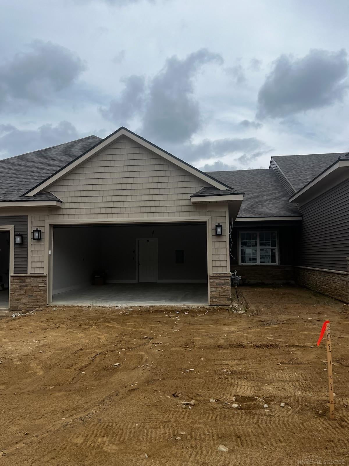 8518 West Valley Drive — photo