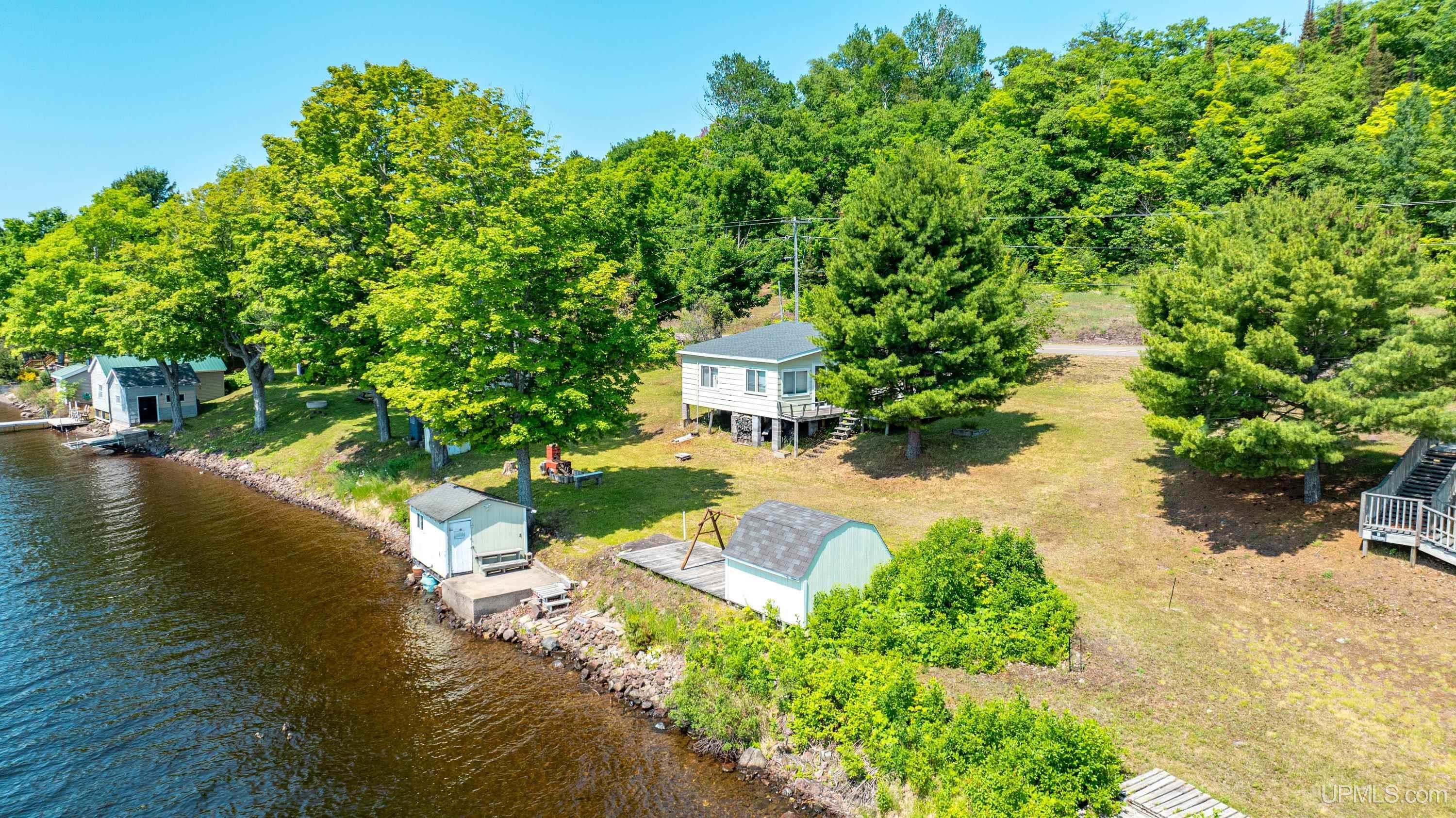 6314 Gay Lac La Belle Road — photo