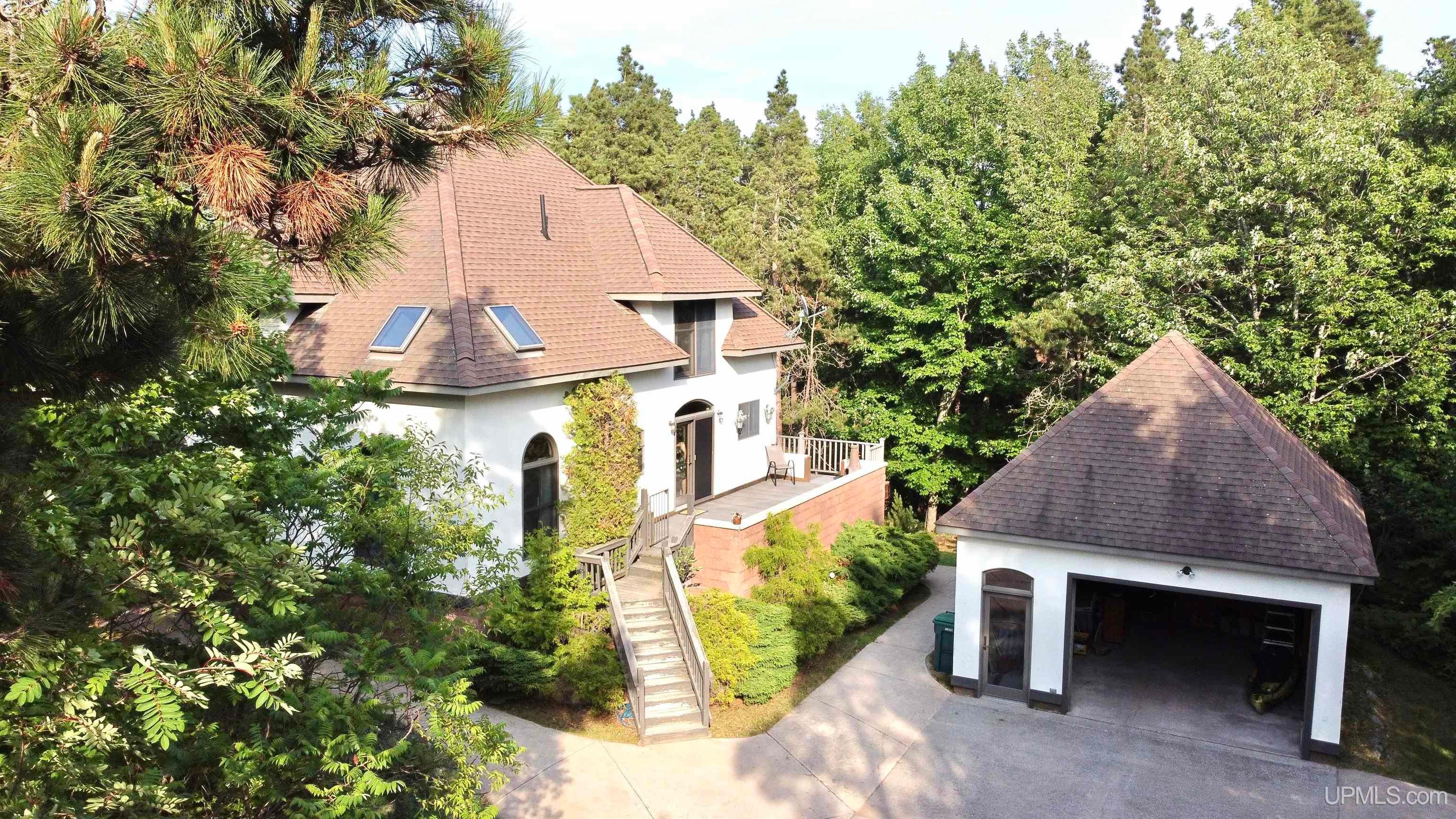 5912 5 Mile Pt Road — photo