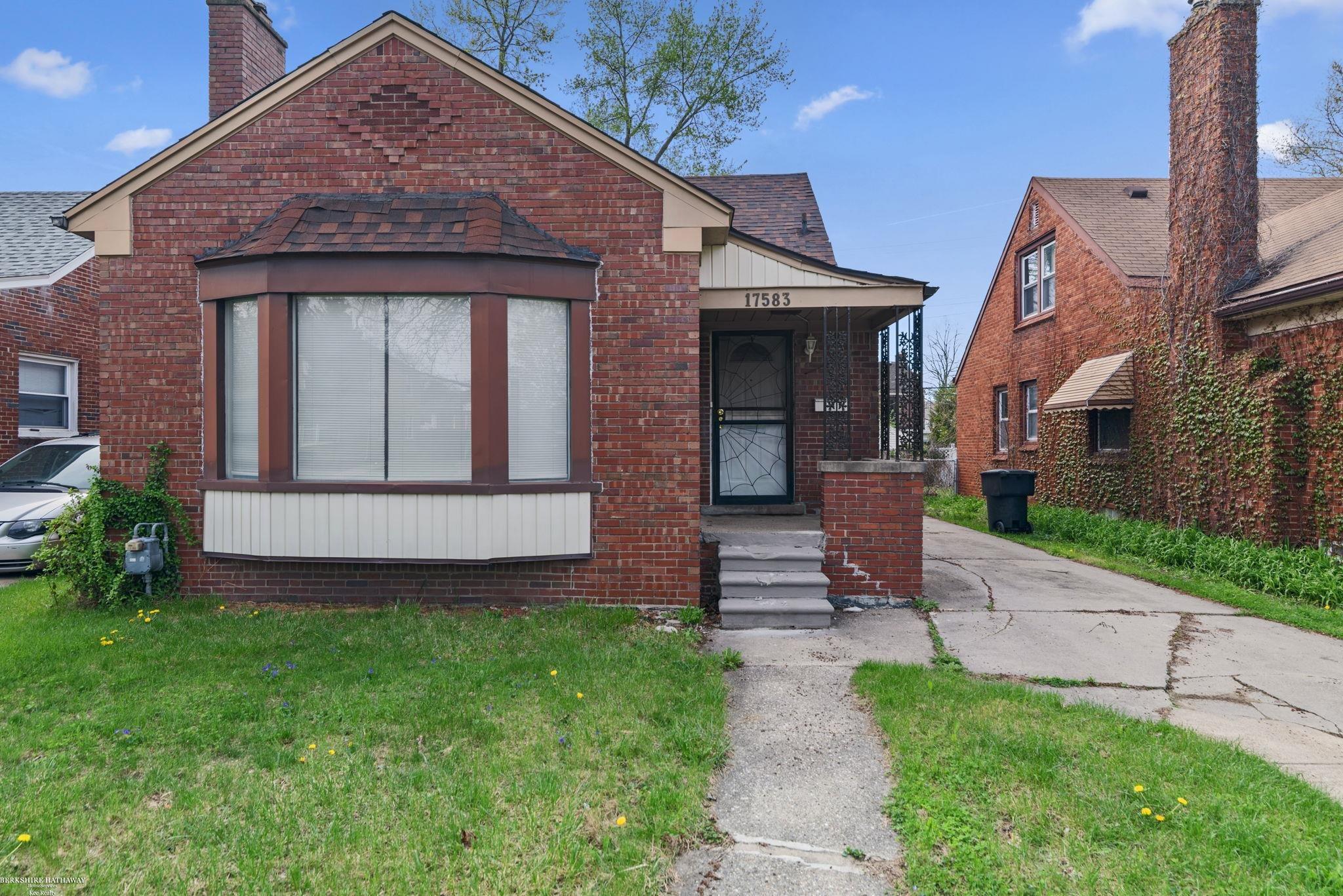 17583 Huntington Road — photo