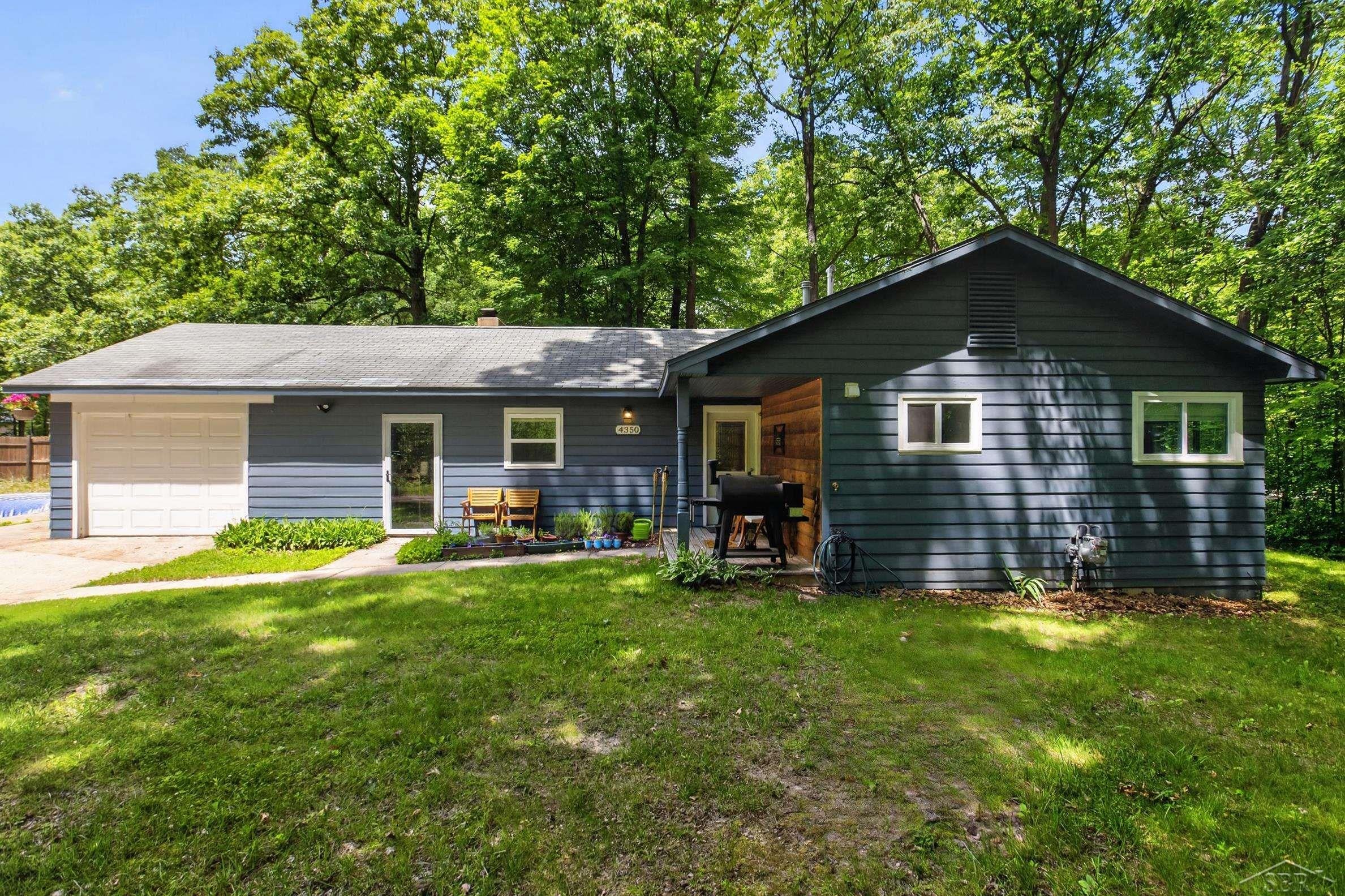 4350 E Arnold Lake Road — photo