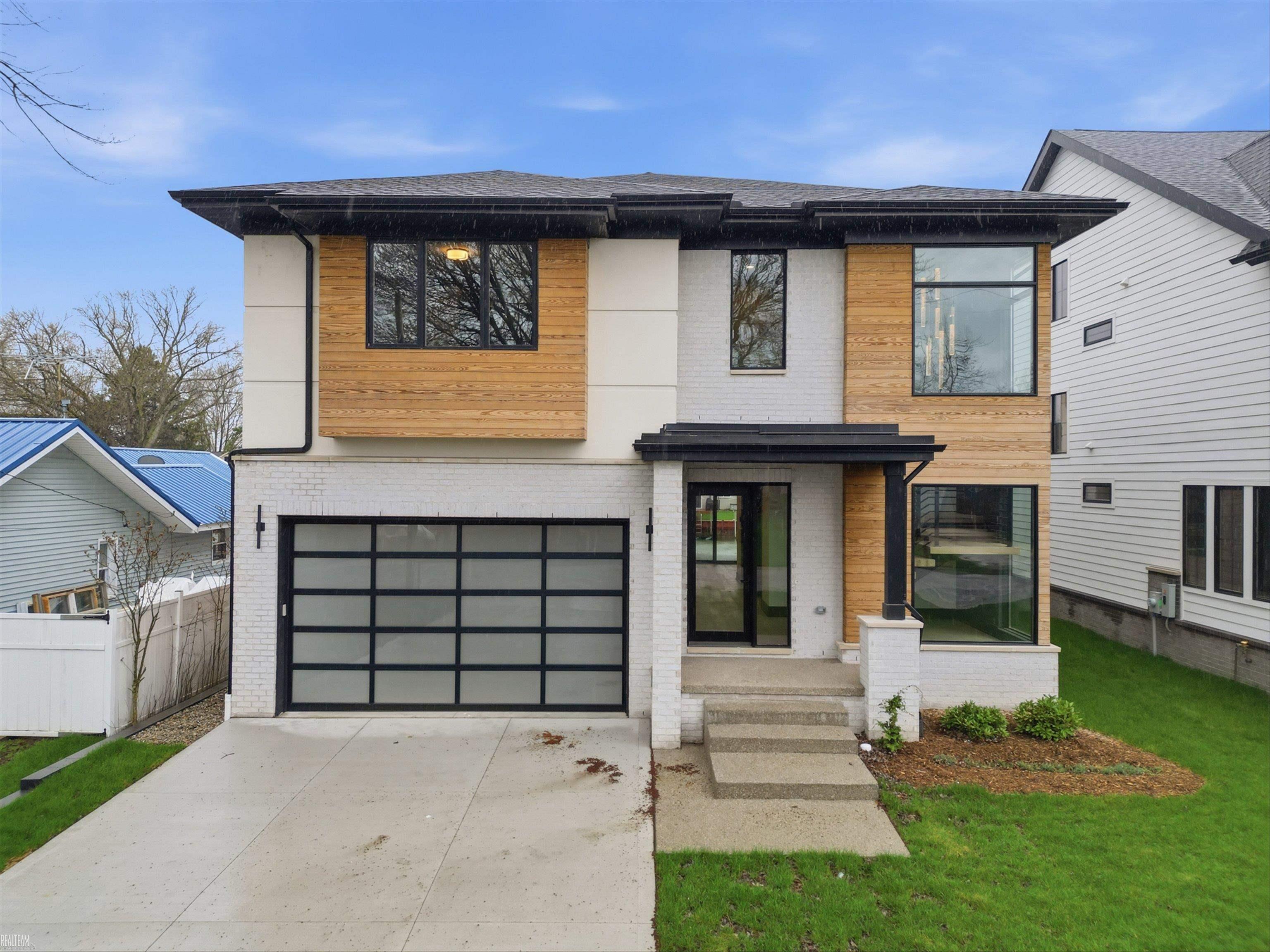 41215 Belvidere Street — photo
