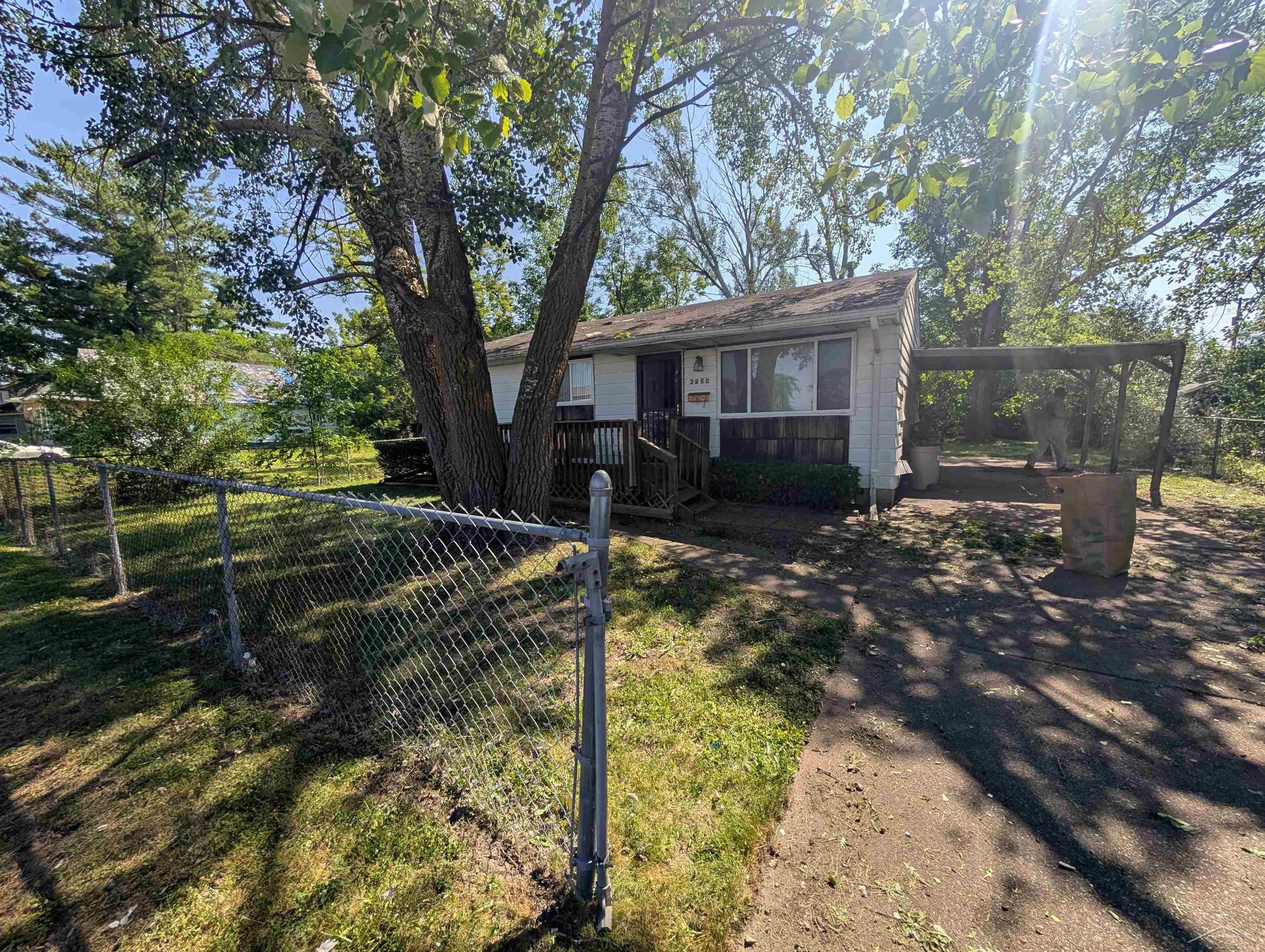 3250 Douglass Street — photo