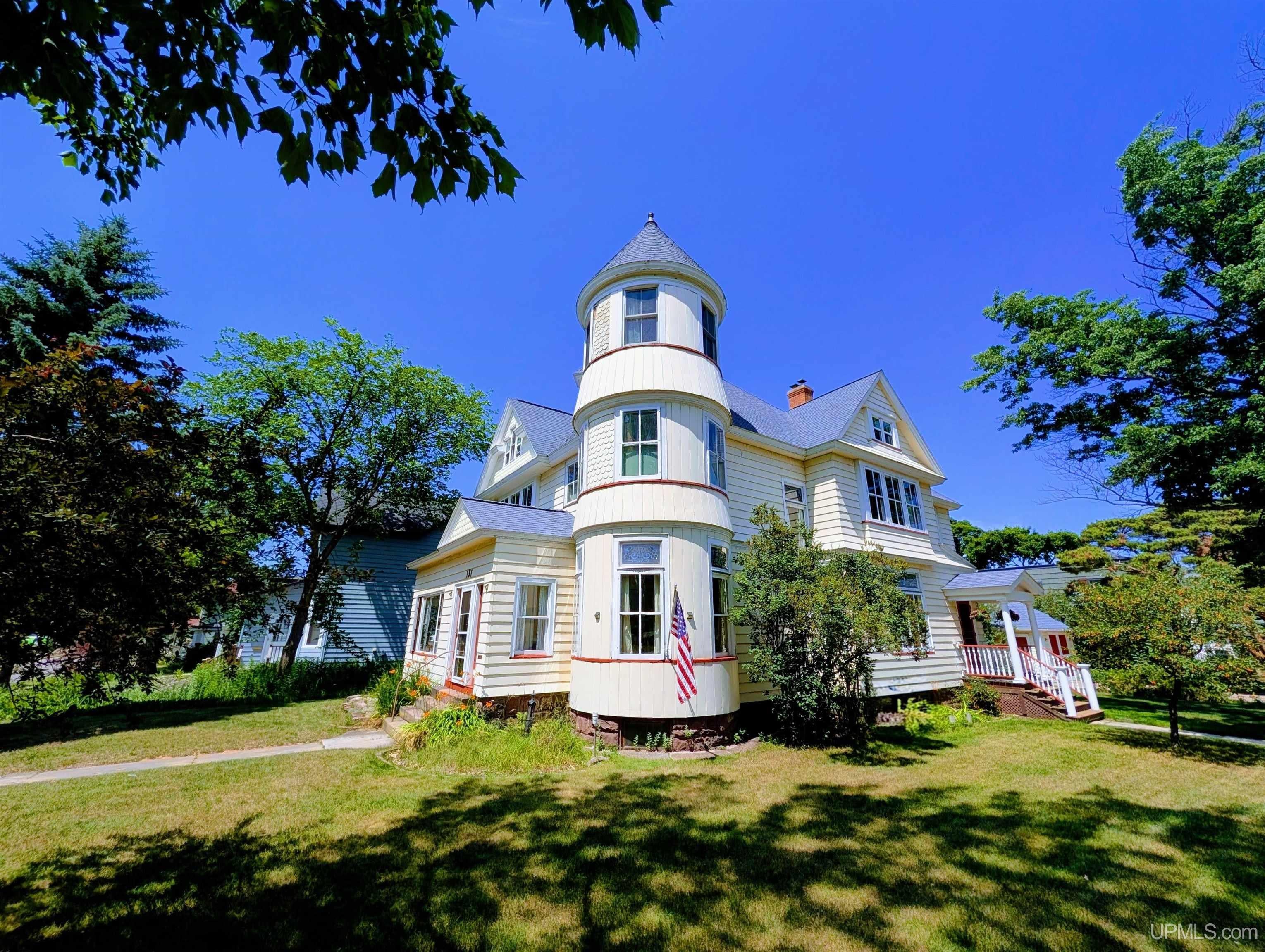 131 E Arch Street — photo