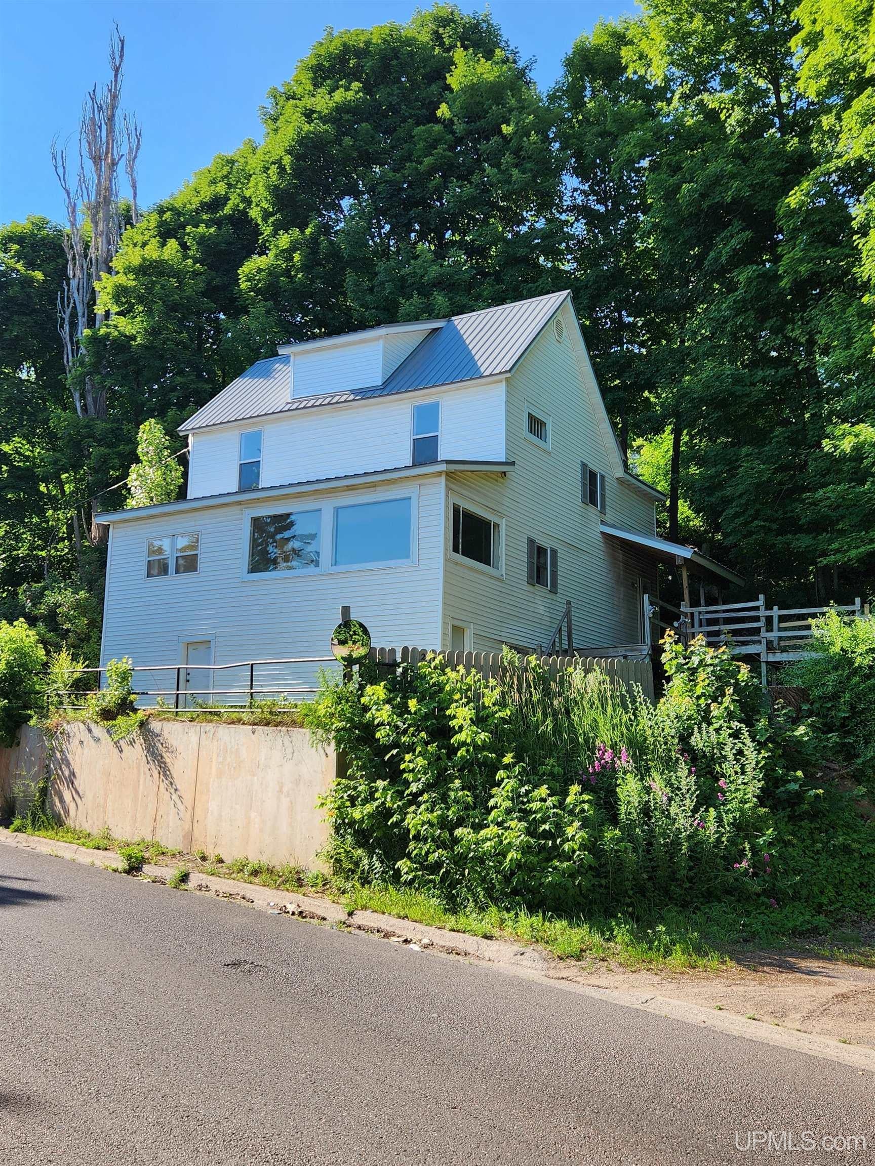 205 White Street — photo