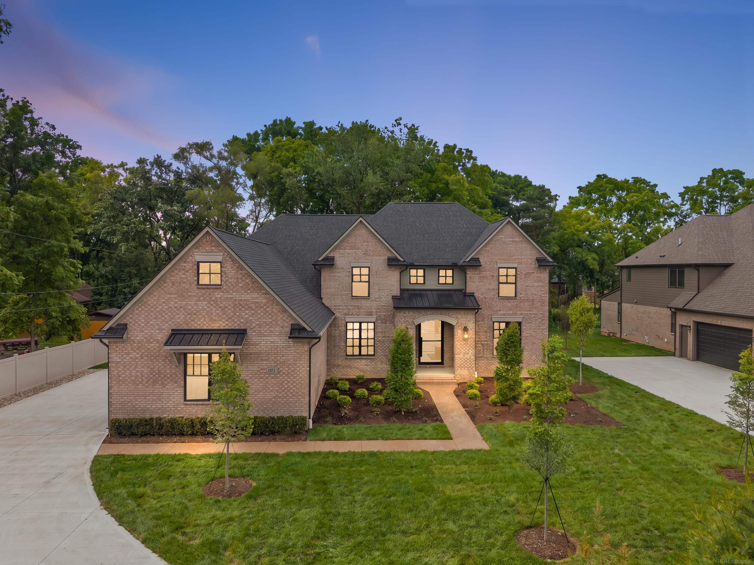 1051 E Avon Road — photo