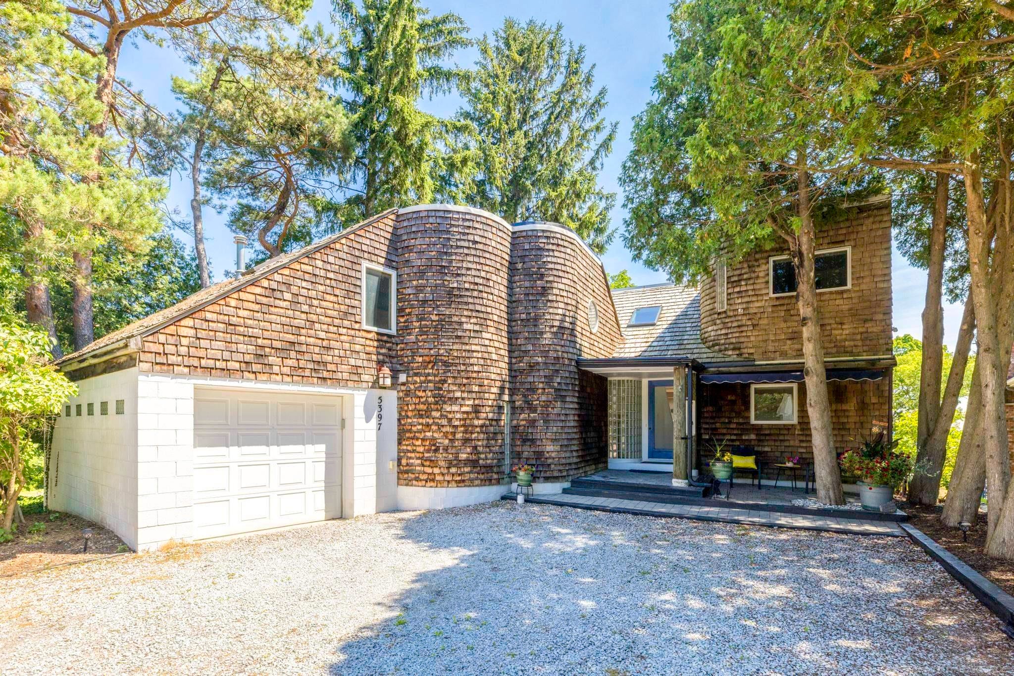 5397 Dallas Street — photo