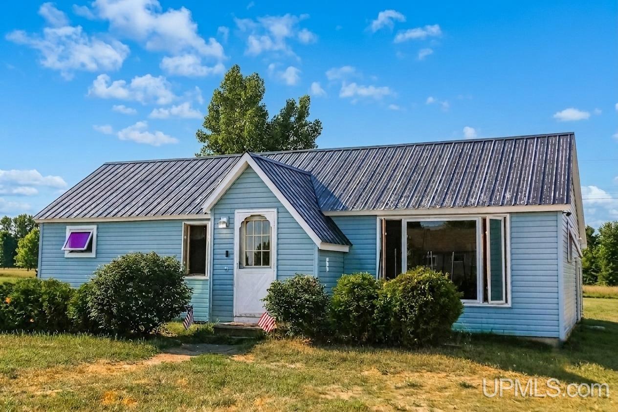 517 W Victory Way — photo