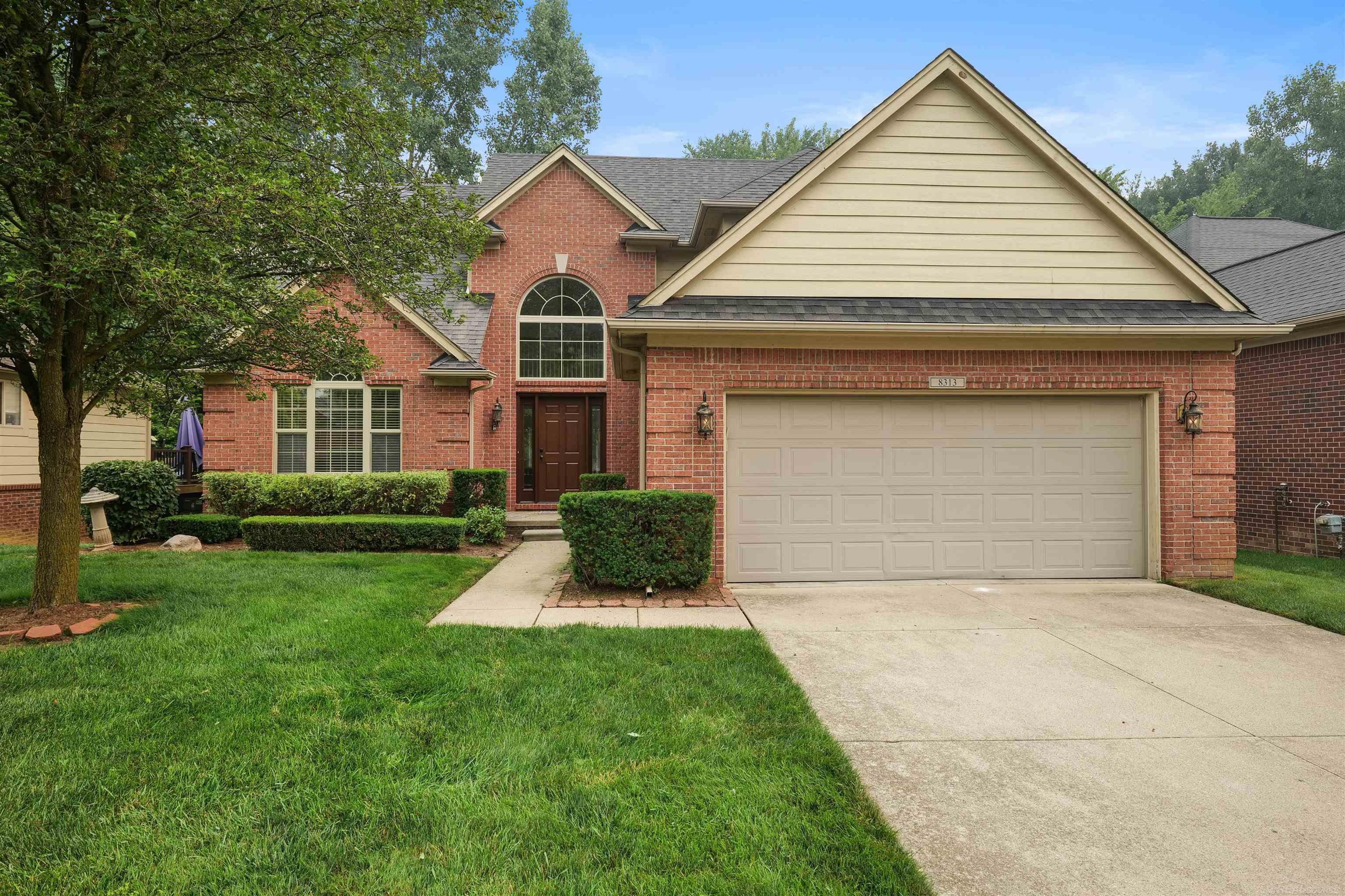 8313 Pine Creek Drive — photo