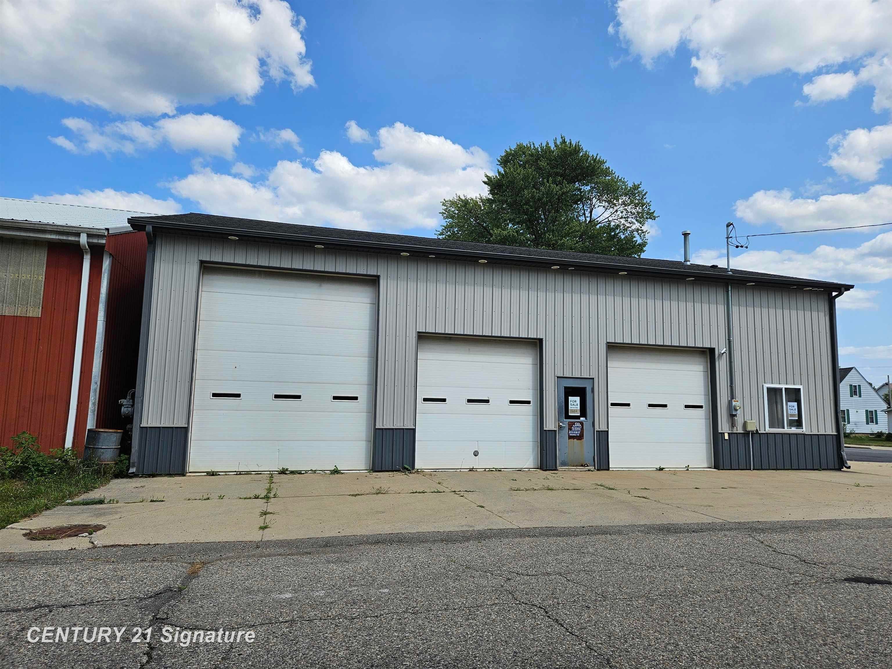 9449 Genesee Street — photo