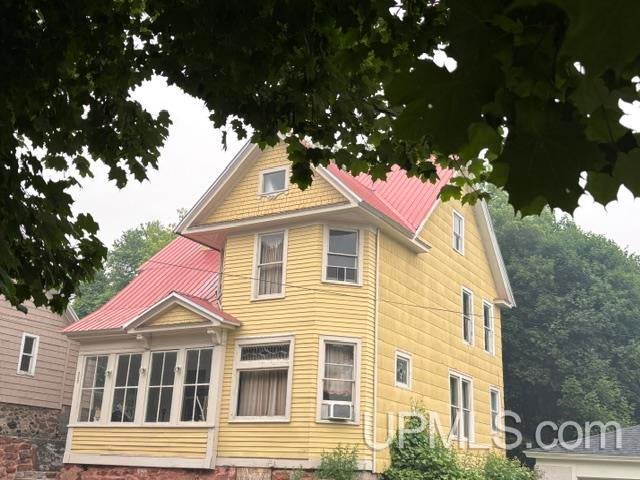 209 Montezuma Avenue — photo