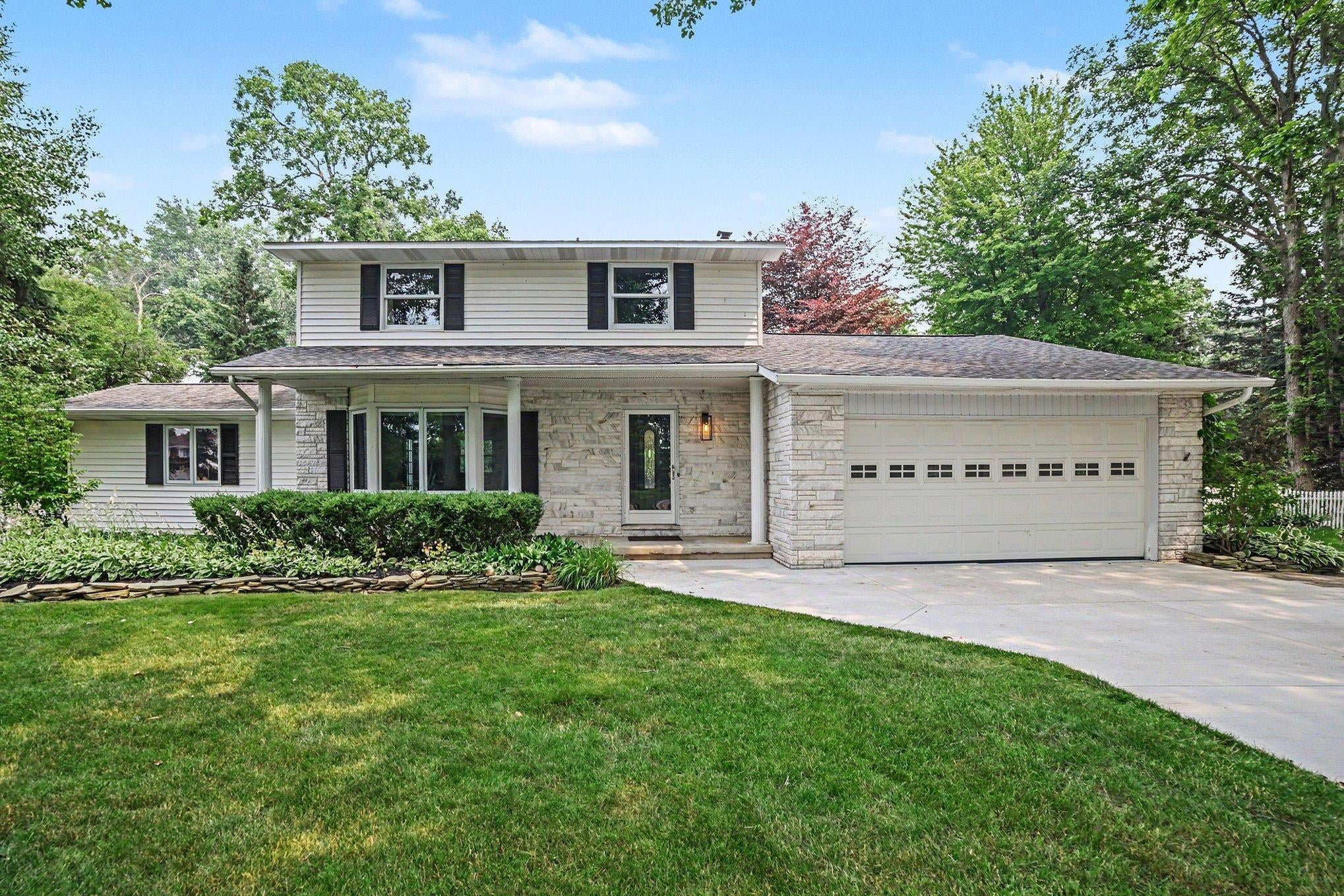 1586 St. Marys Court — photo