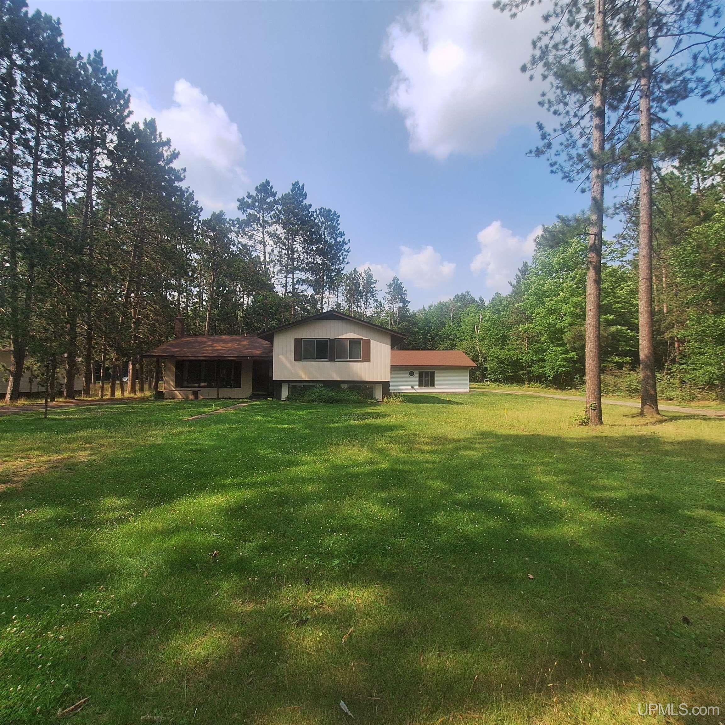 1537 Hwy M69 Highway — photo