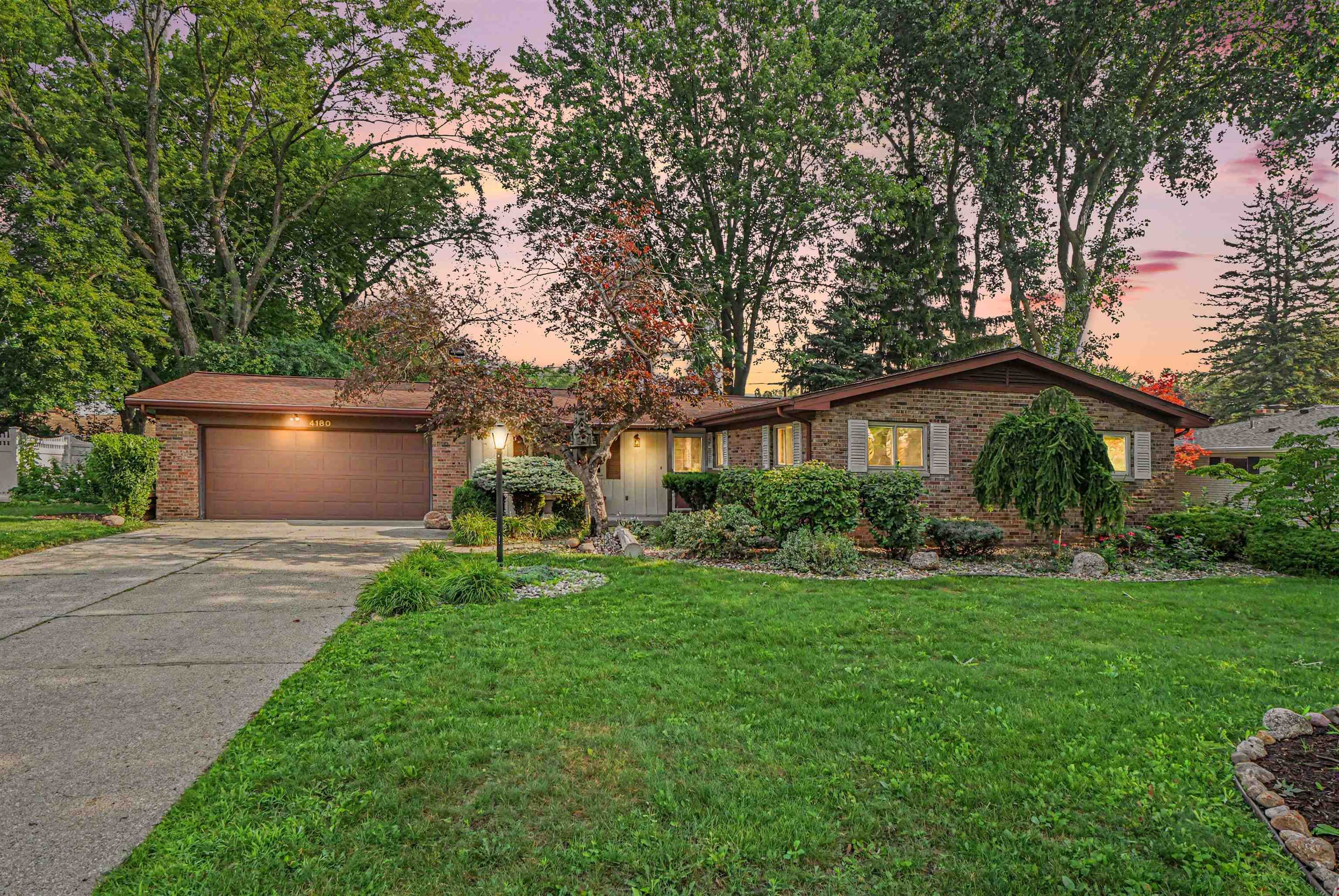 4180 Rosewood Drive — photo