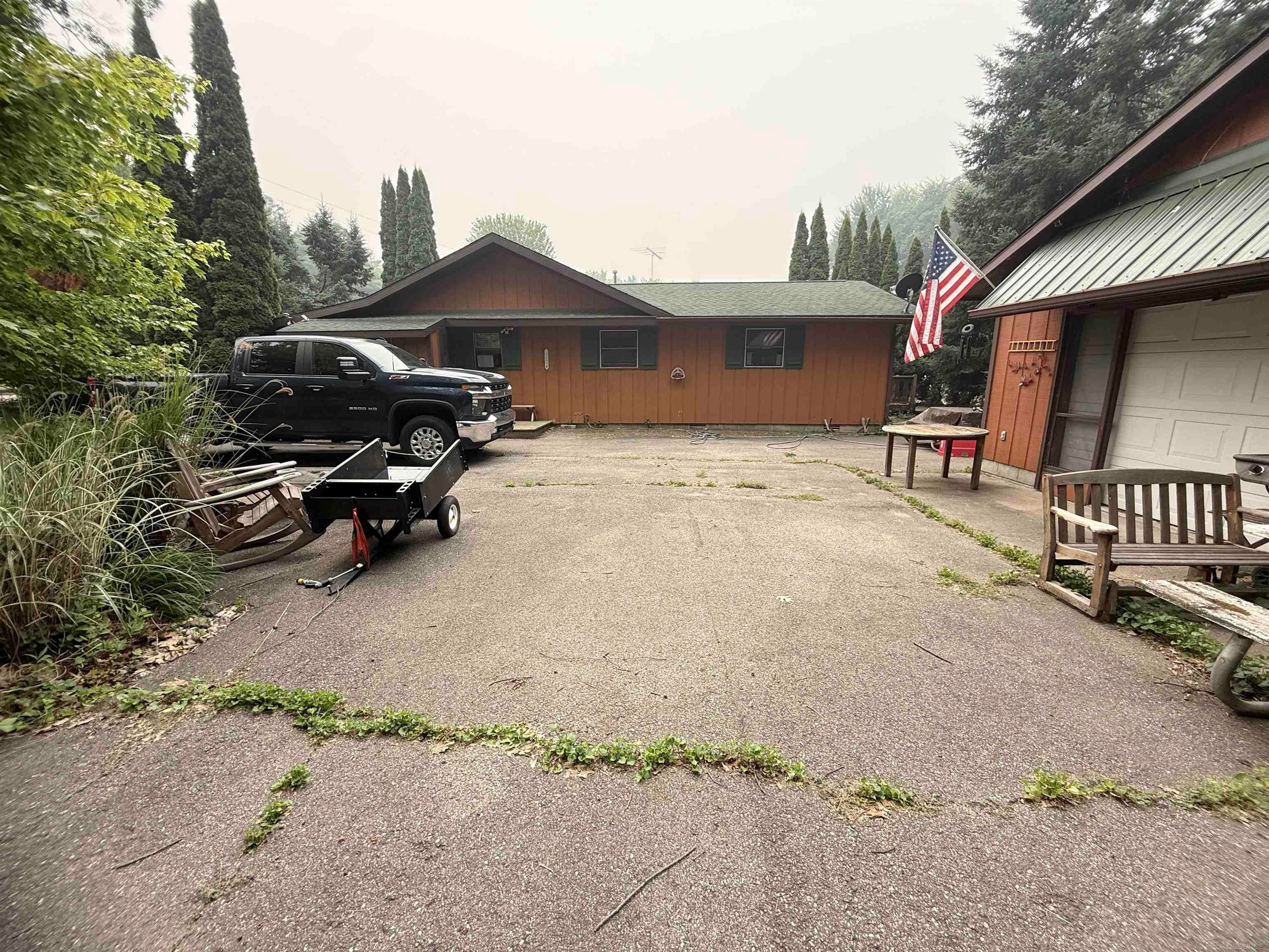 948 S Foster Road — photo