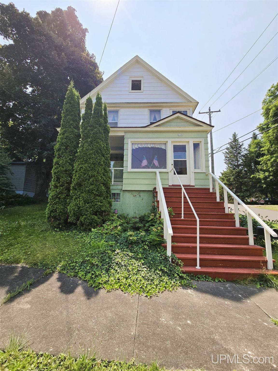 609 W Douglass Avenue — photo