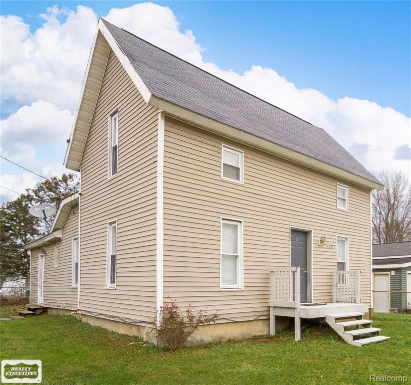 107 E Perry Street — photo