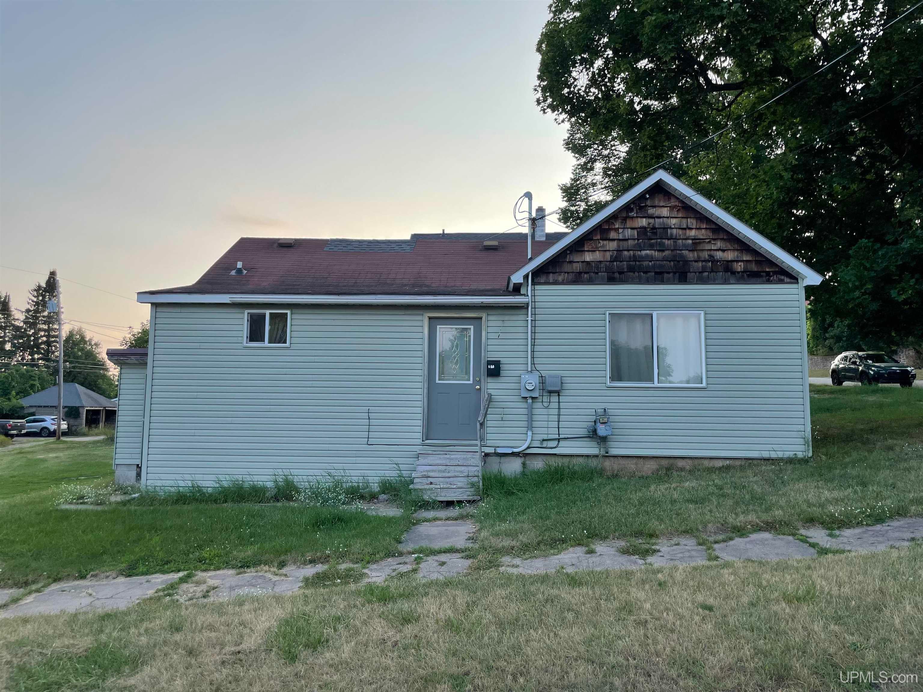 100 Carpenter Avenue — photo